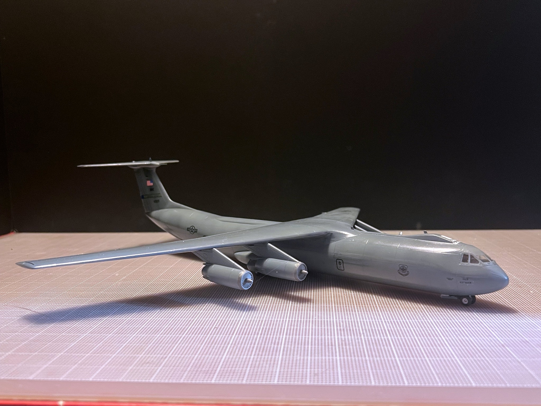 Roden 1/144 scale C-141B Starlifter model