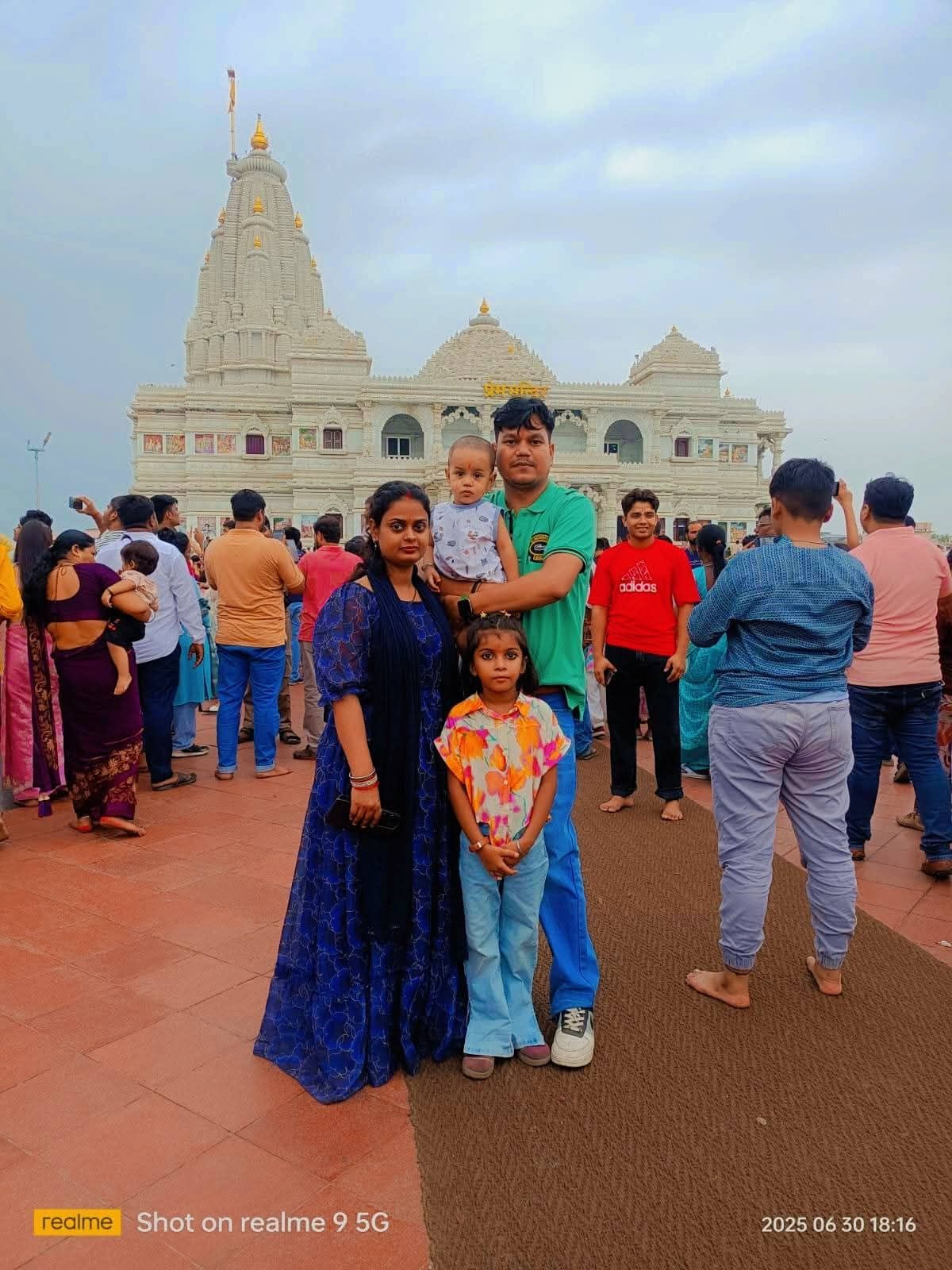 INDIA Travel Tourism🇮🇳 | The image features a family posing in front of ...