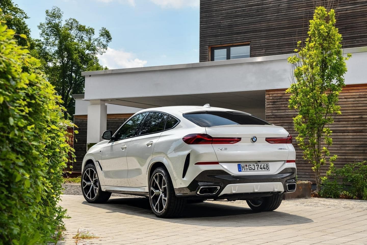 BMW X6 xDrive40i M Sport (CKD)... - Barcelona Motor by ชมพู่