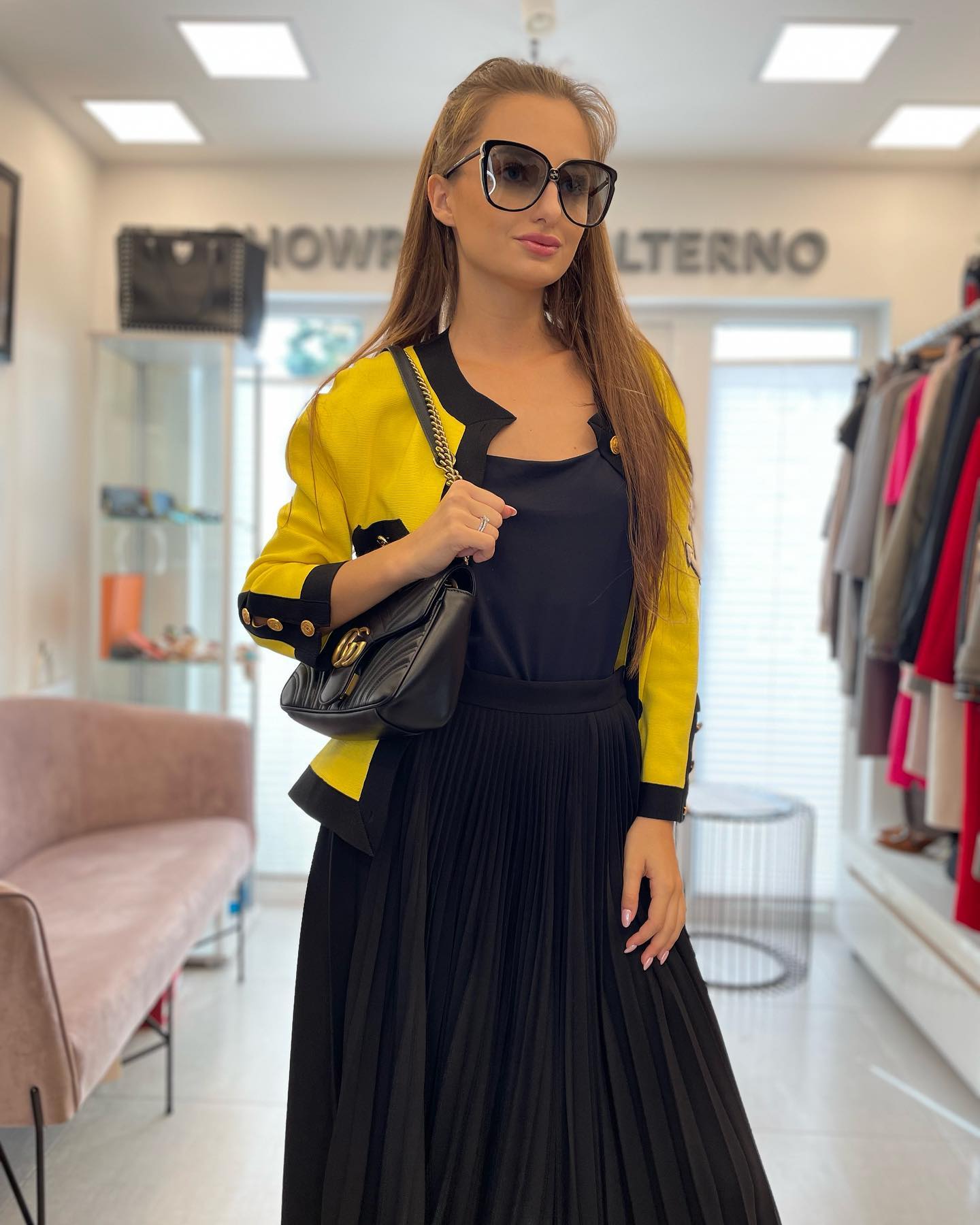 Alterno Showroom added a new photo — at... - Alterno Showroom