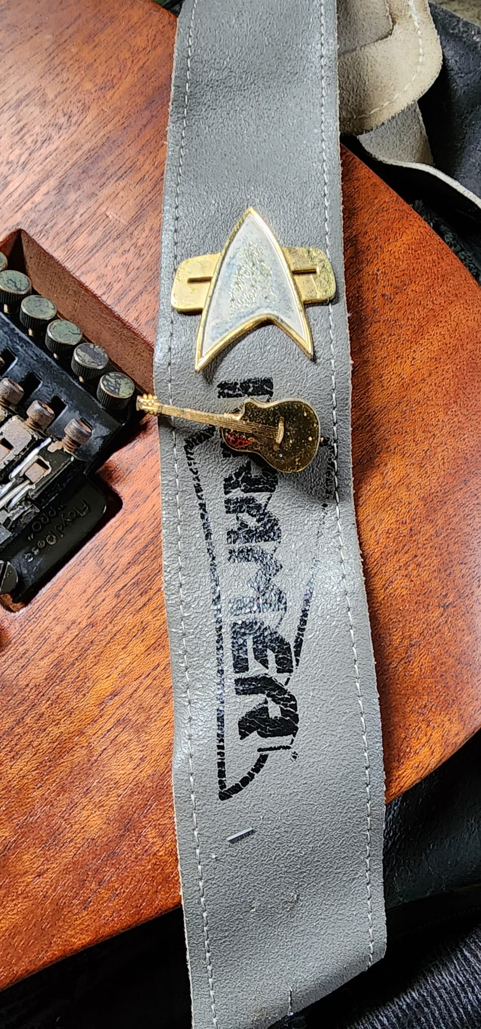 Kramer USA 90年代 Pro Axe フロイドローズPro Kramer ProAxe Guitar with Reverse Headstock and Floyd Rose Pro