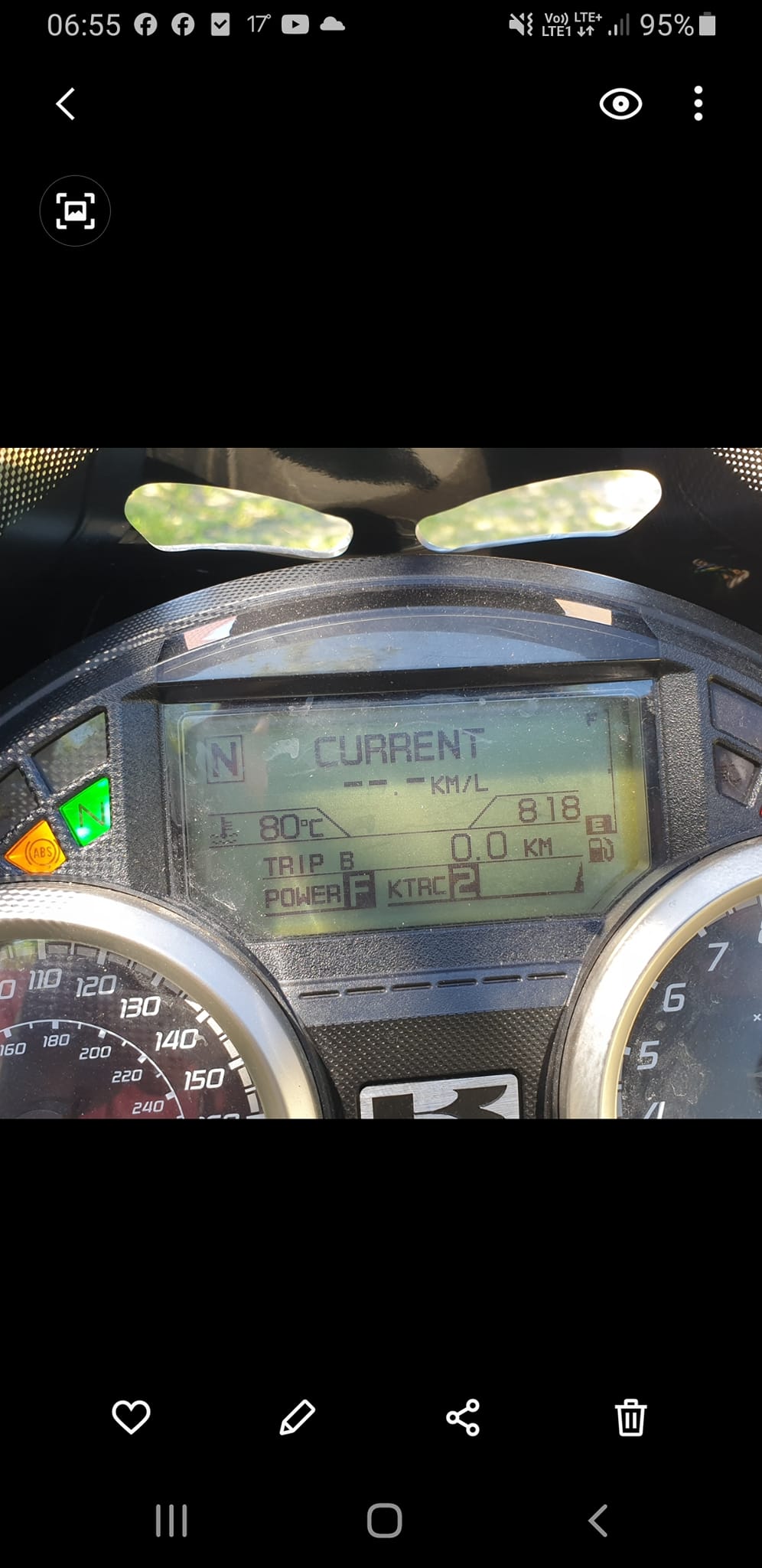 Why does Kawasaki ZZR temperature stay cold while riding?