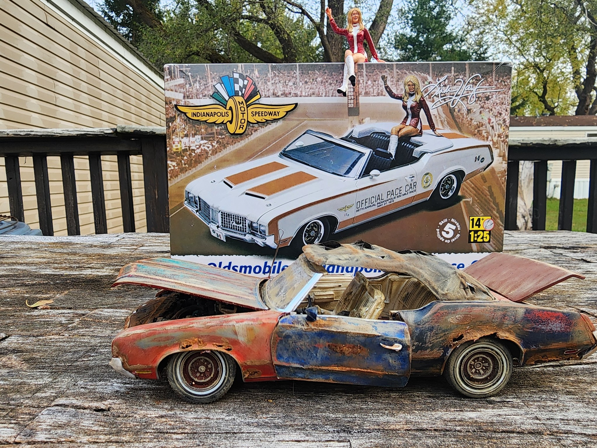 Revell 1972 Oldsmobile Cutlass Supreme model