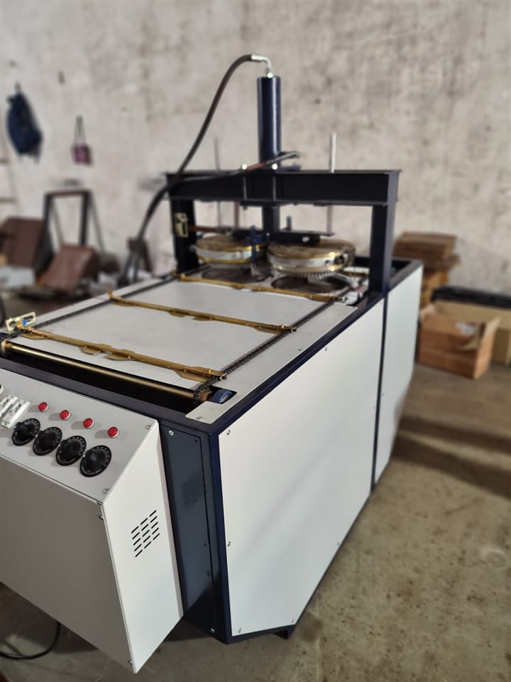 buffet plate High speed making machine | Facebook