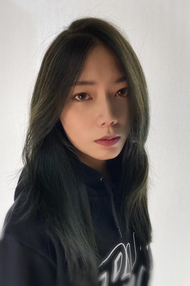 迷蹤綠 墨綠 中層次裁減 染剪前客人扁塌無層次 布丁頭 褪色無精神... - Sam老師專業精剪美髮-劍潭捷運