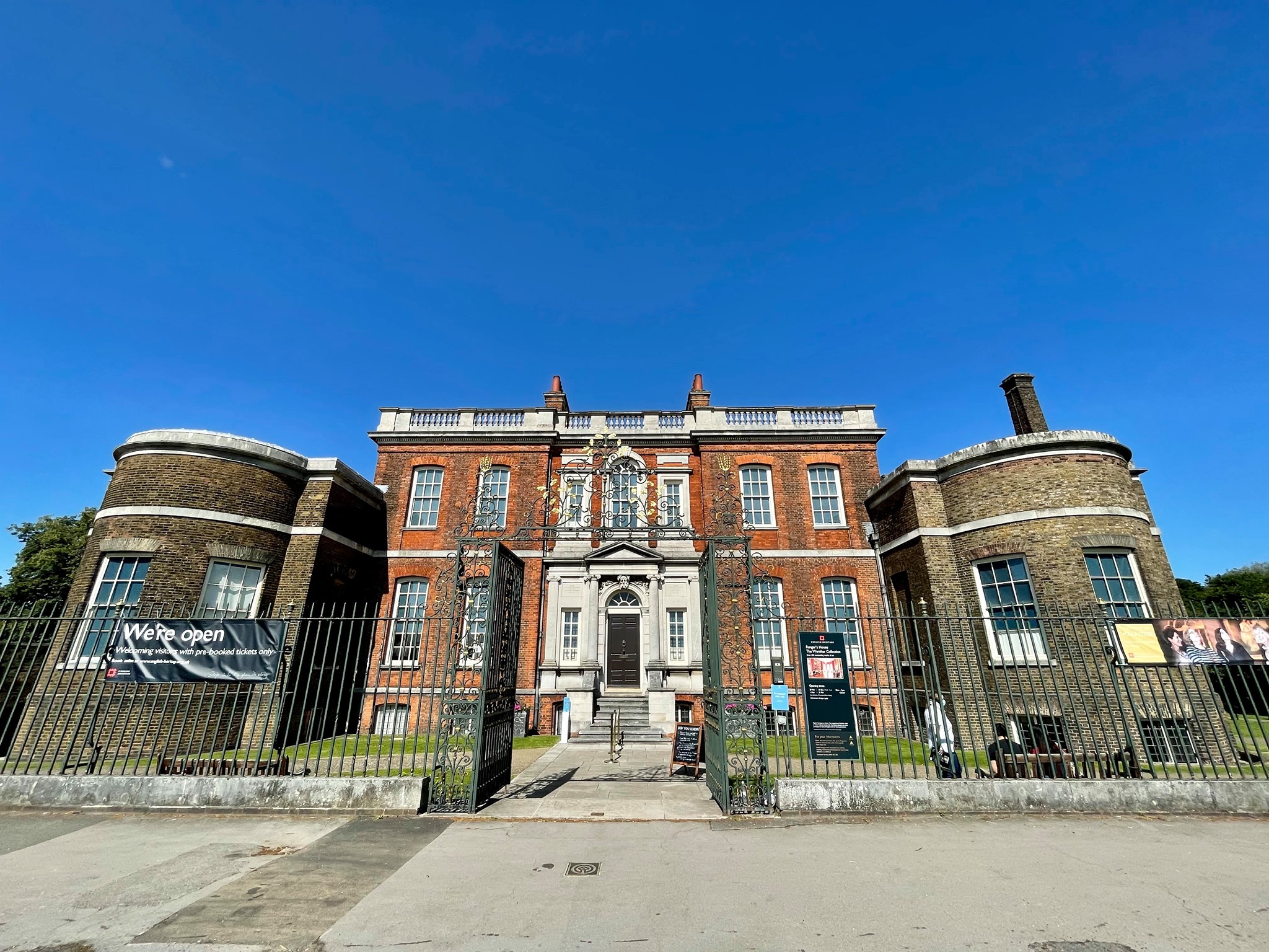Hawk-eyed Bridgerton... - London Historic Buildings Trust | Facebook