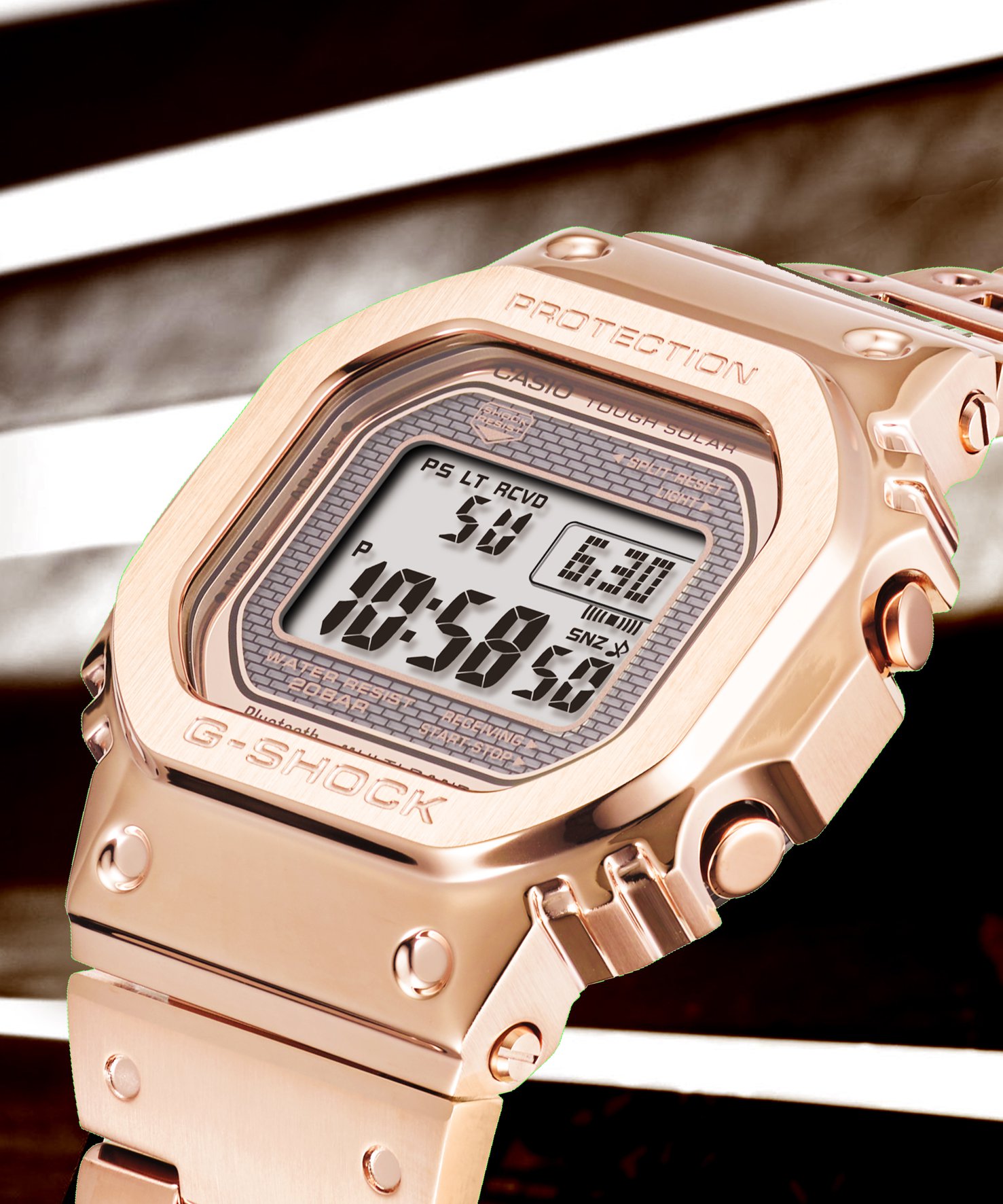 NOW AVAILABLE ONLINE> Daring but distinguished, the GMW-B5000GD 
