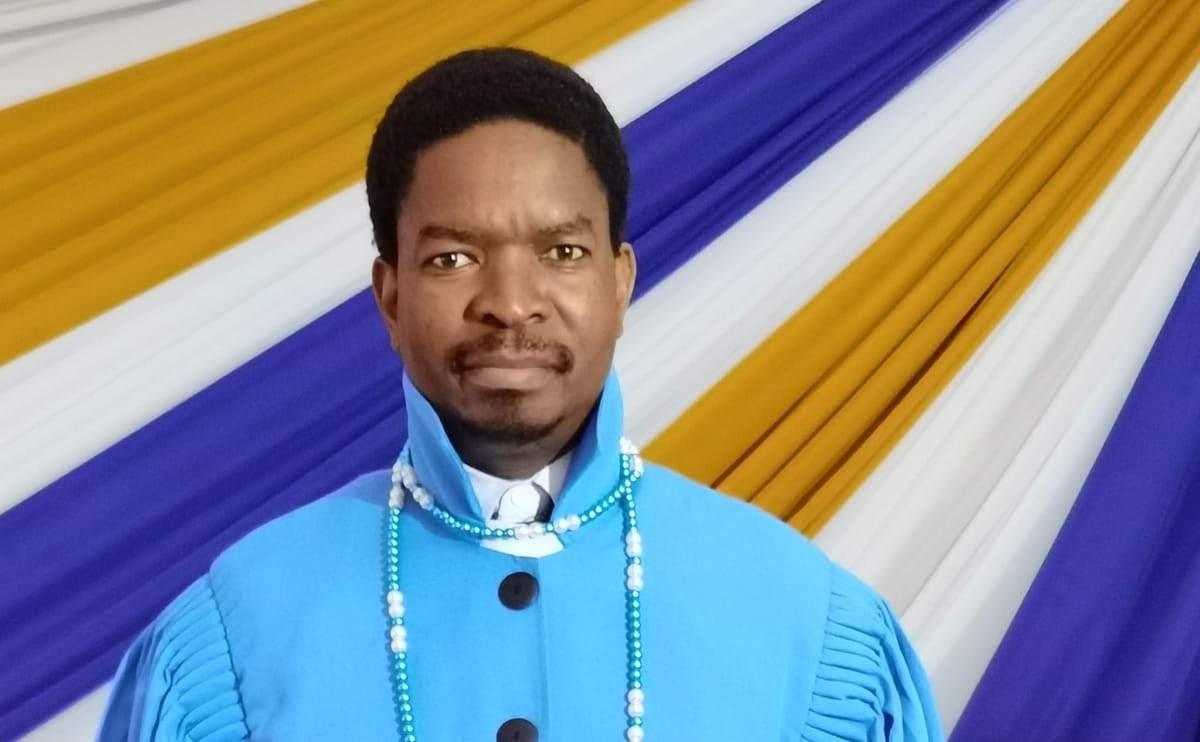 Rev - UJEHOVA UNGUKUPHILA Intshumayelo EBHALWE PHANSI ka Mfundisi Bonga ...