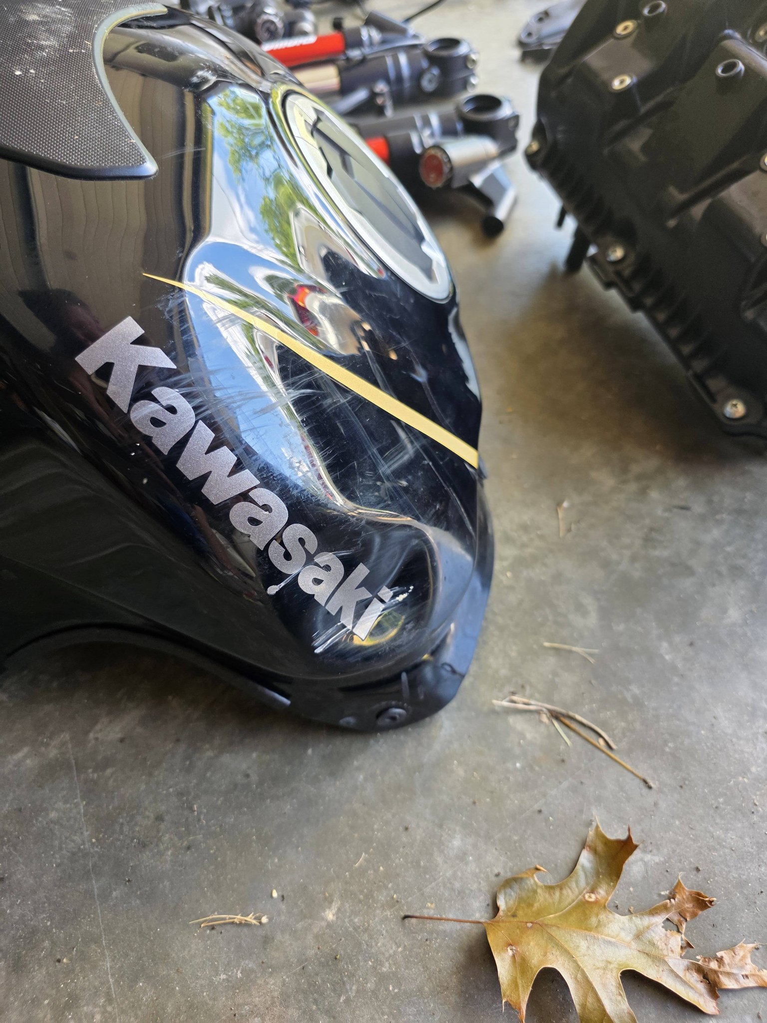 Kawasaki Ninja ZX-10R parts for sale or wanted: 55028-0336-6Z and
