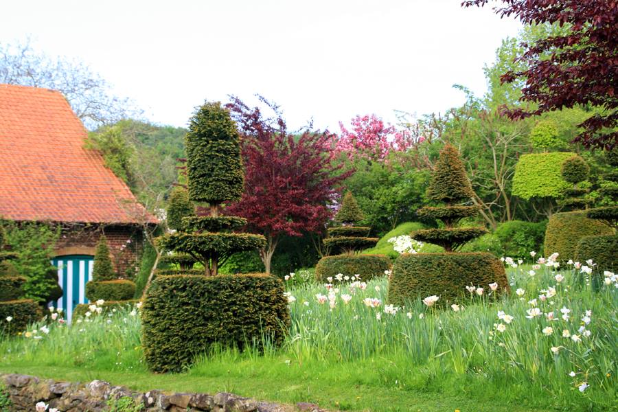 Les Plus Beaux Villages des Hauts de France - Les Jardins du Mont des ...