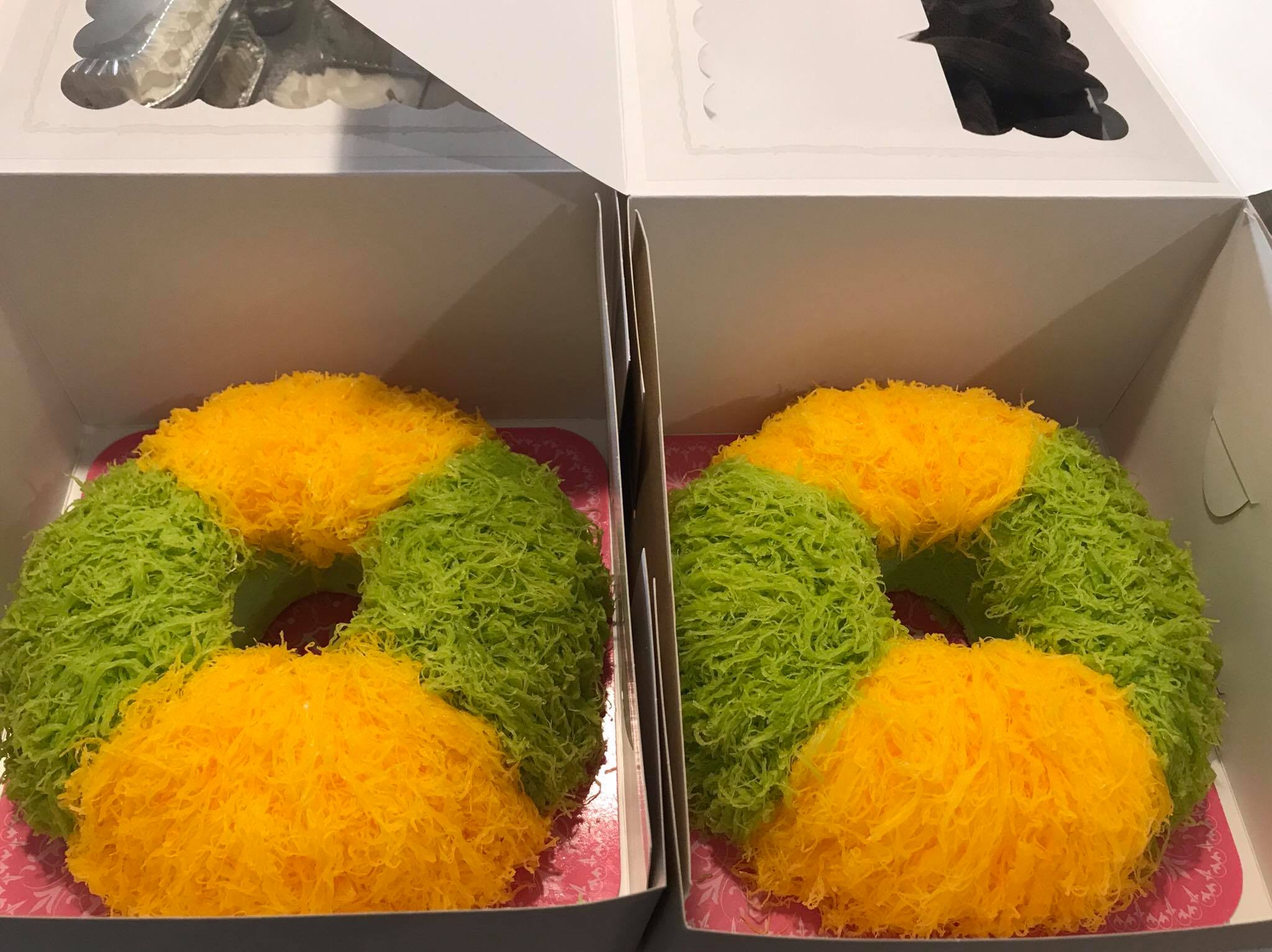 Sri Siam bakery - #2in1 Eggs yolk thread coconut cake 🥚🥥🍰...