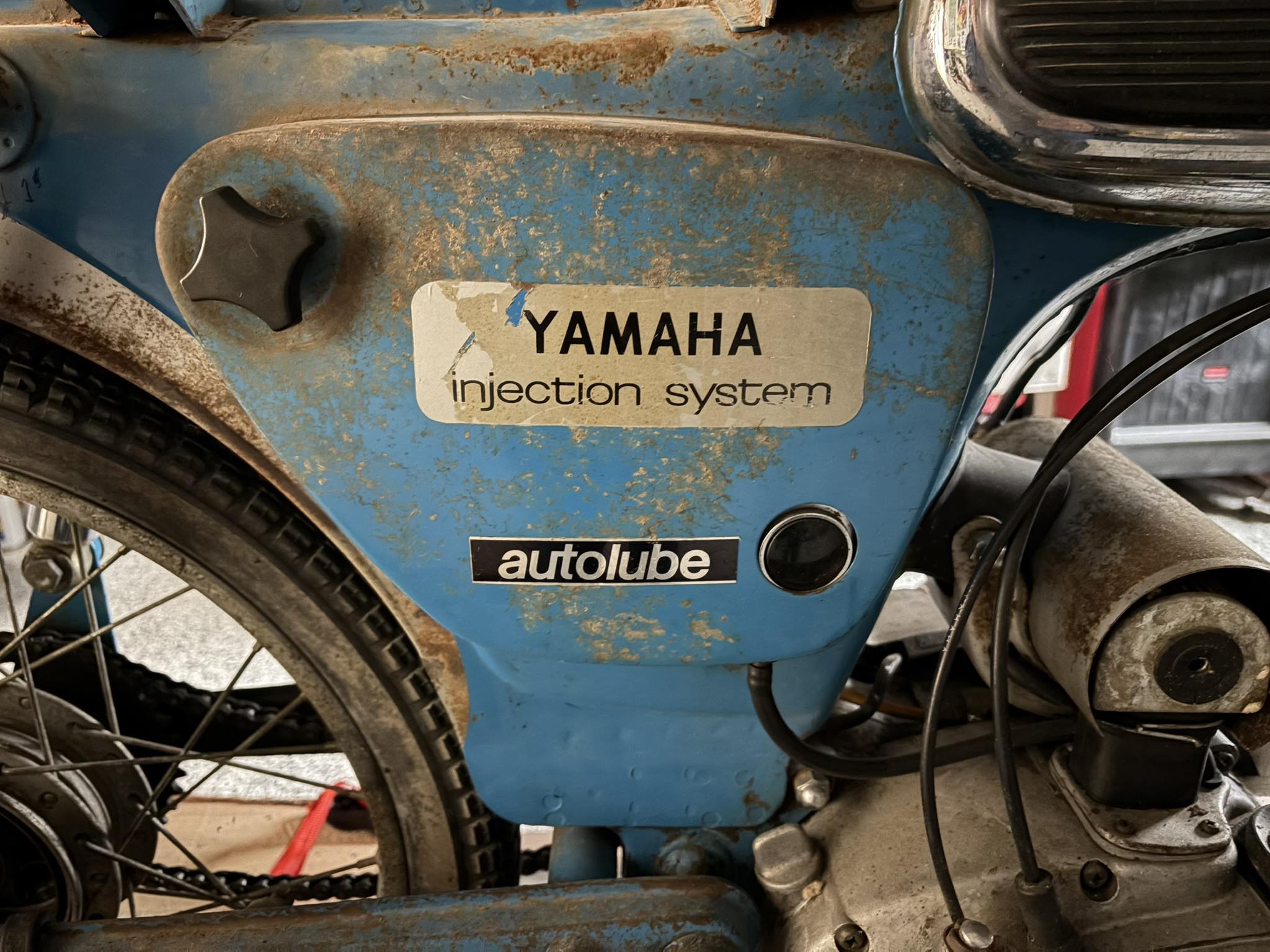 Looking for this decal, 1965 Yamaha YG1, need 2, Yamaha Injection ...