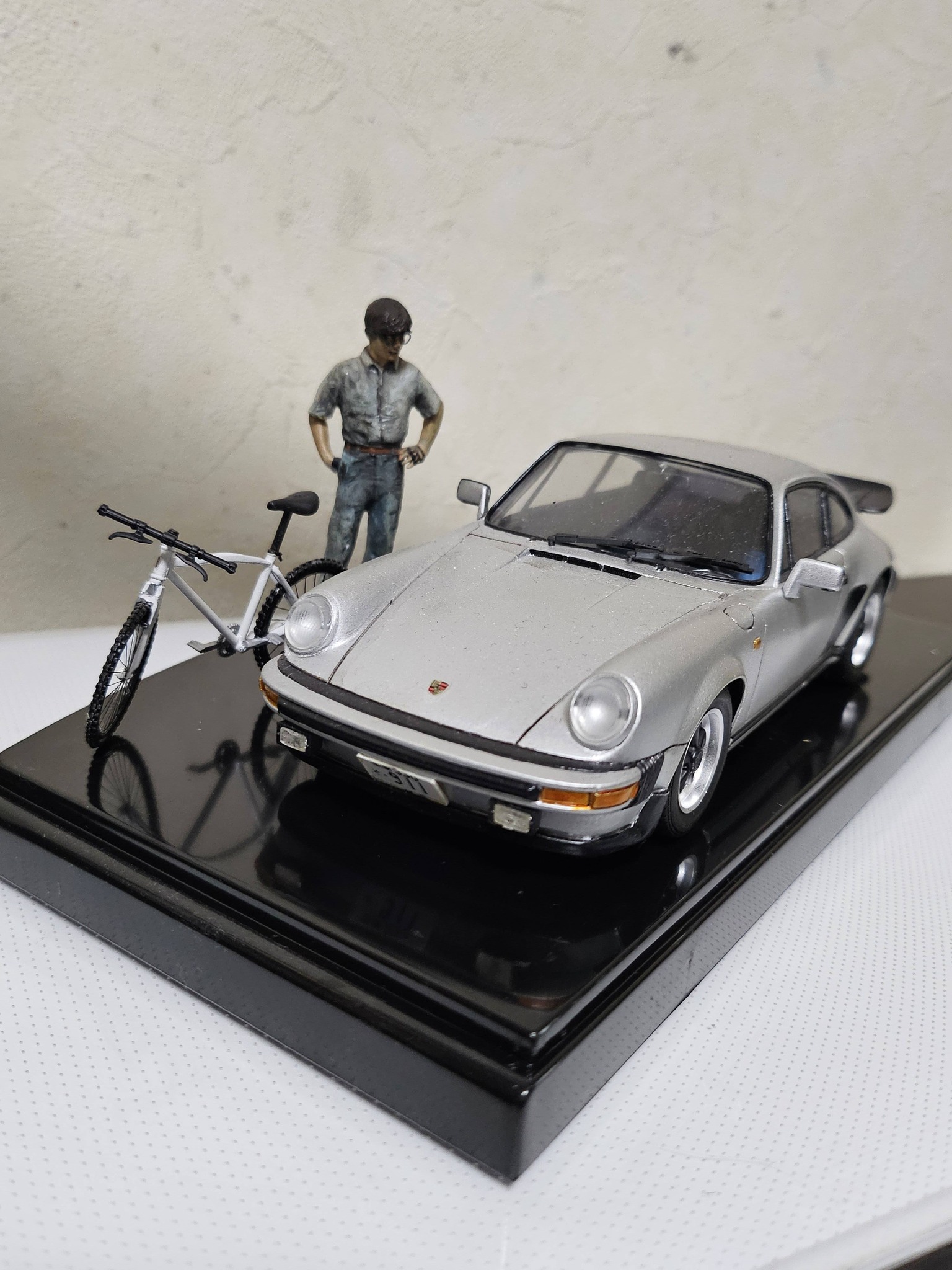 バンダイ1/16 ポルシェ924ターボ