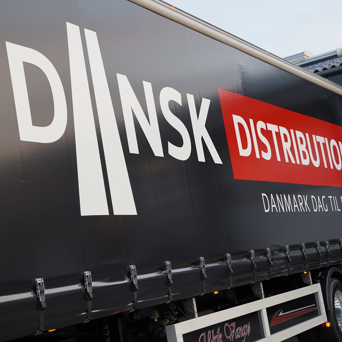 Se (gense) vores profilvideo ved SDL Hos SDL handler det om mennesker ...