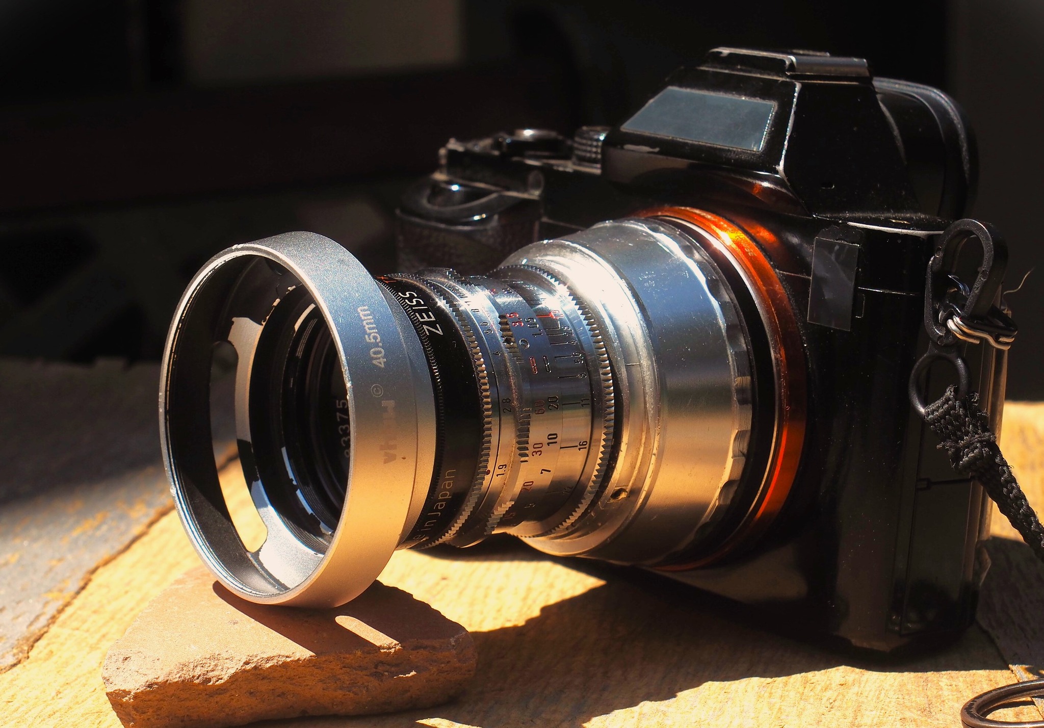 Lordomat 50mm f/1.9 lens review for intimate photography
