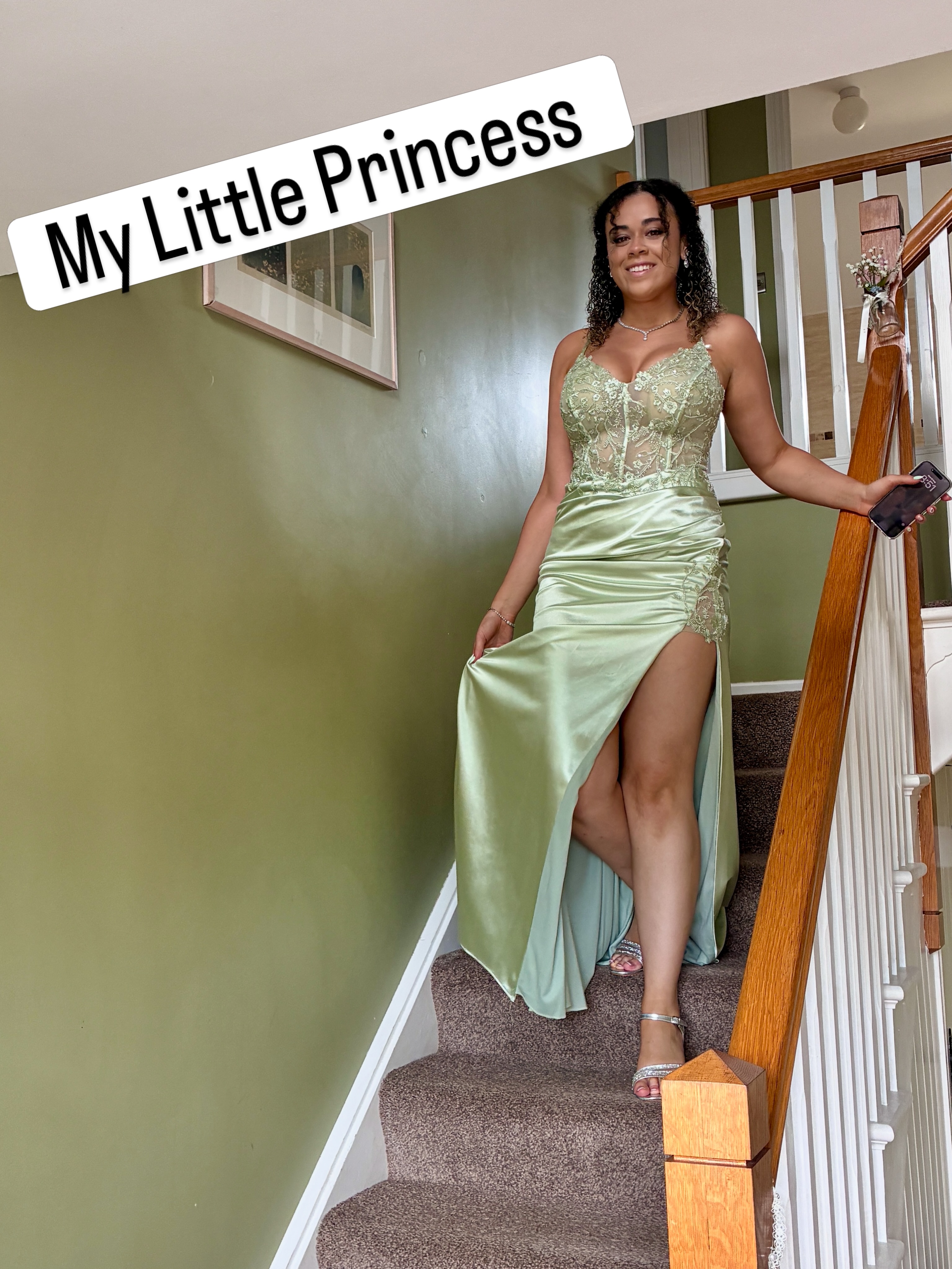 green debs dress Daughter heads to the in gown 22½   37/38