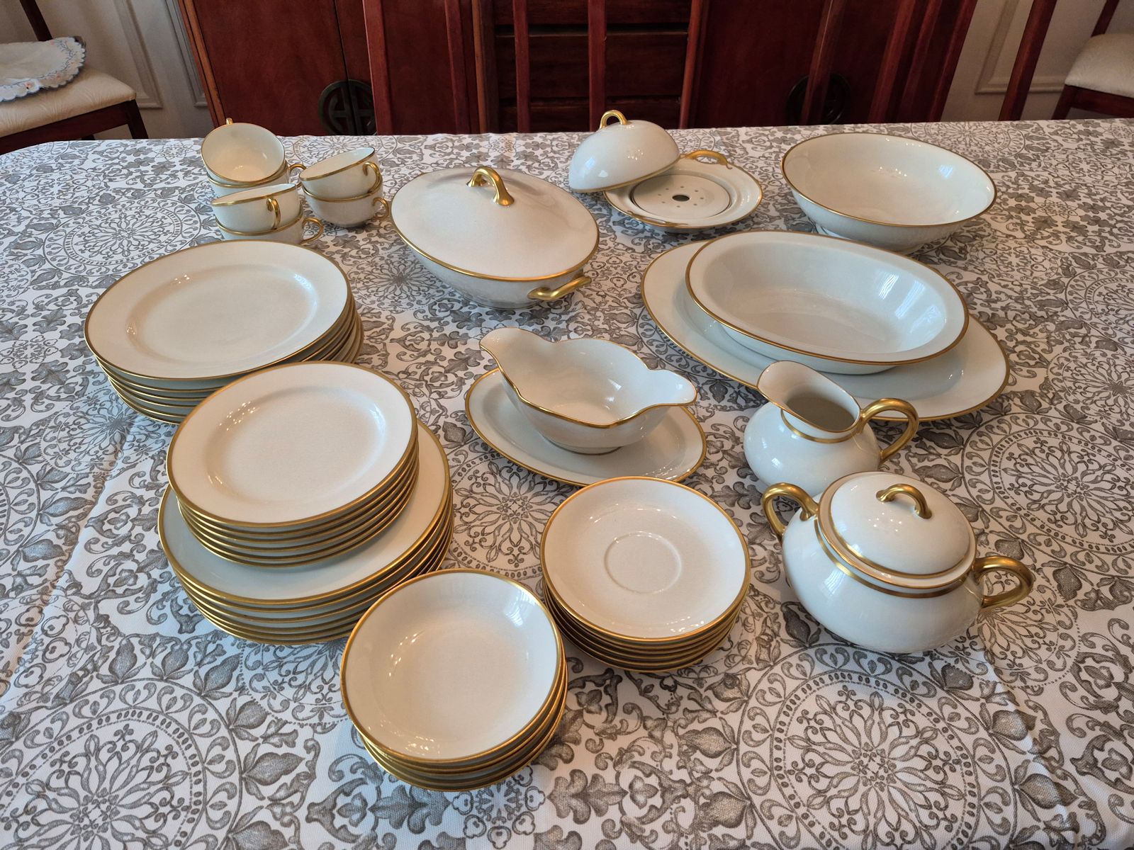 Vintage Haviland China. Six saucers/ dessert plates and five fruit