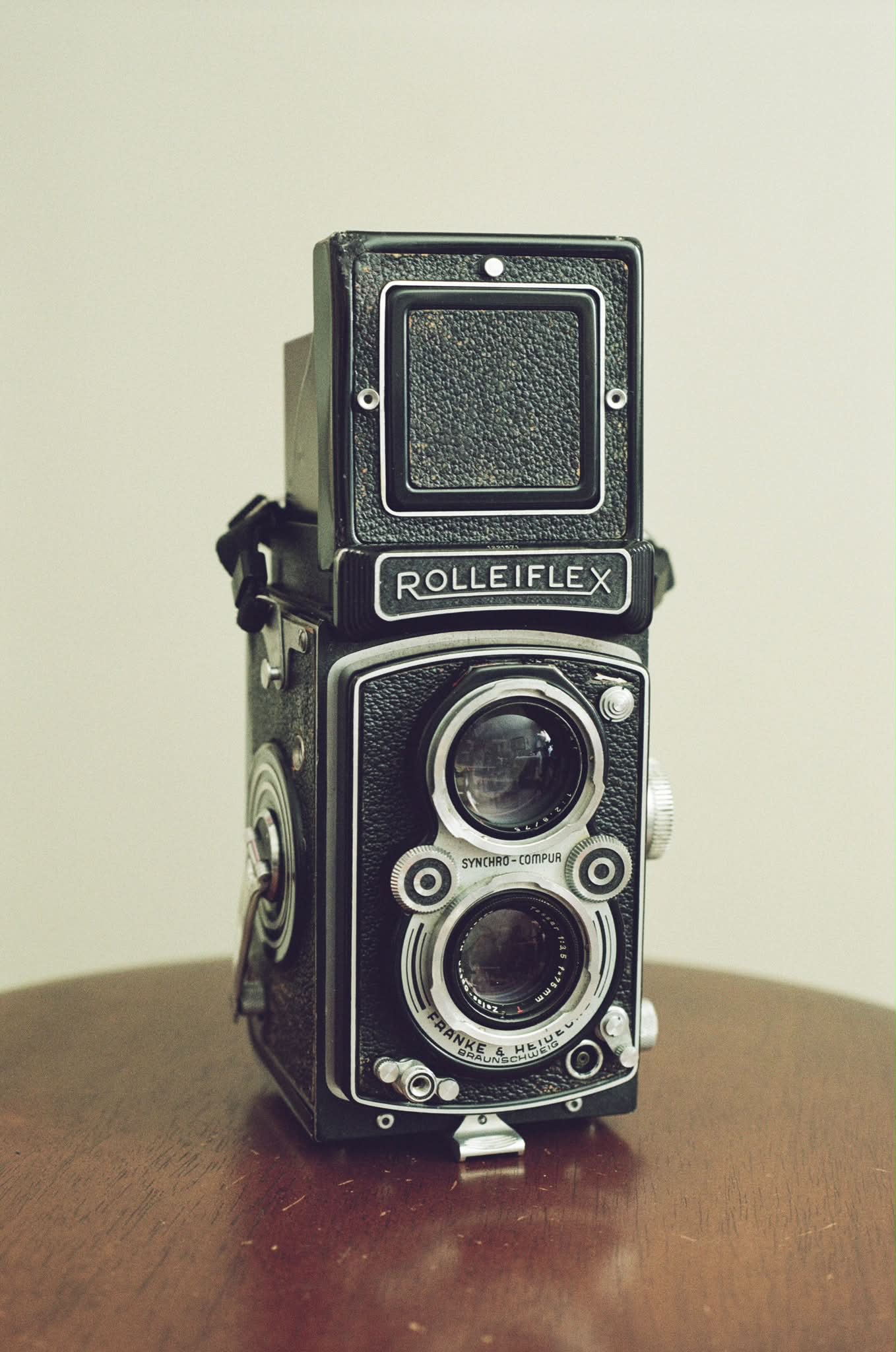 1936 rolleicord, 75mm f3.5 triotar, ilford hp5plus, developed in