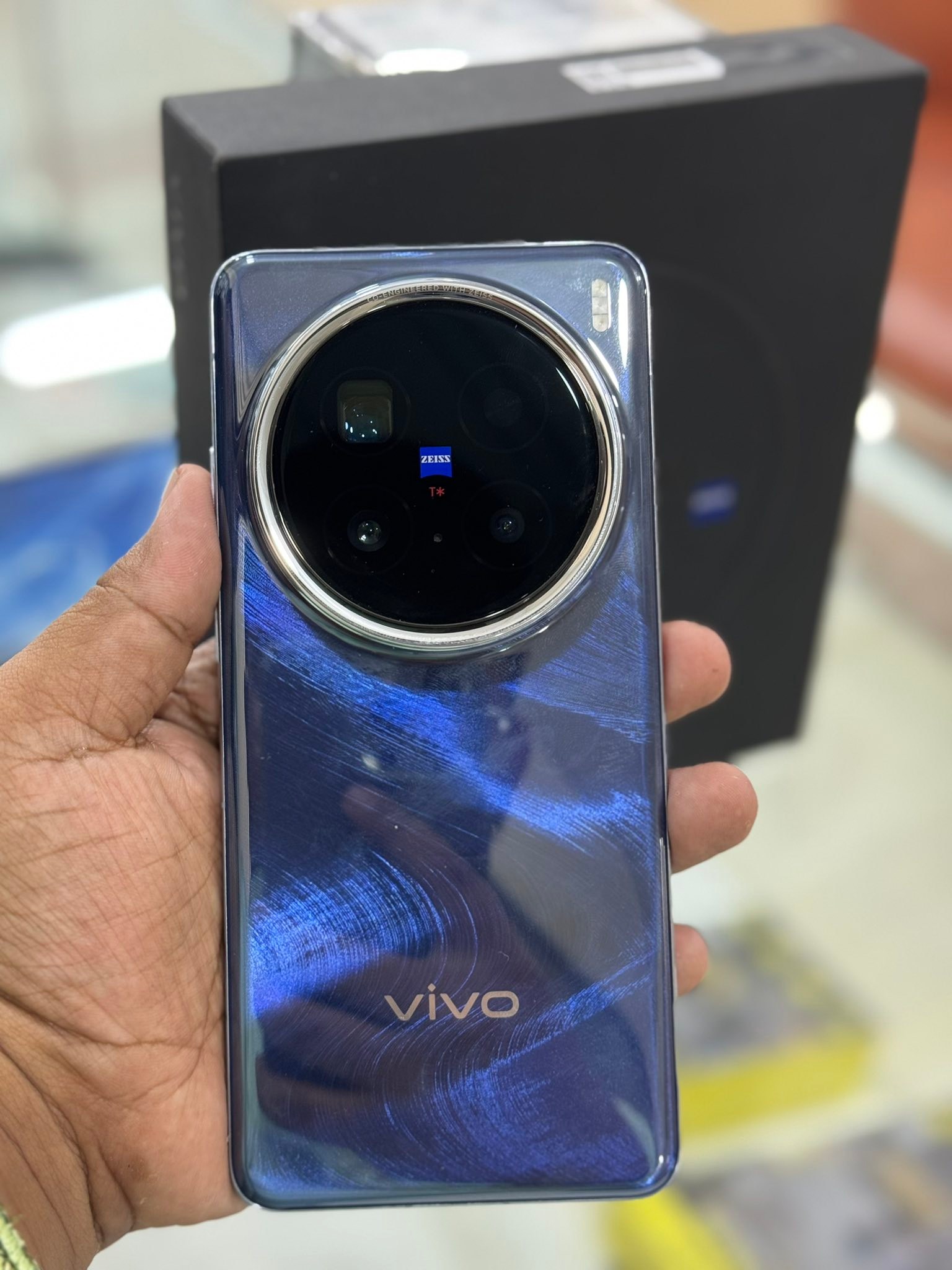 Vivo x200 pro 12/256gb for sale