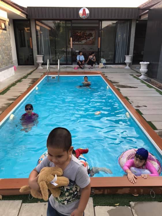 สระเล็กๆ... - สระว่ายน้ำสำเร็จรูป-Knock Down Swimming Pool | Facebook