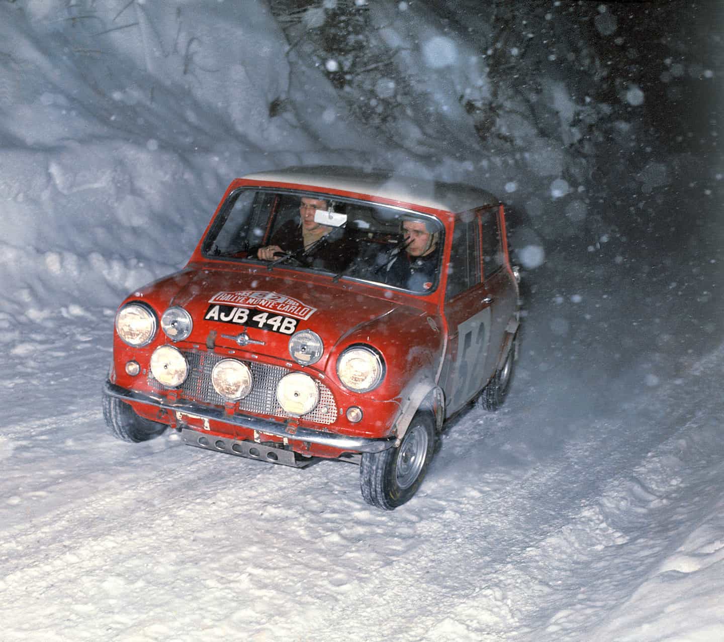 Corgi Toys BMC Mini-Cooper 'S' (1965) In February 1965, a few