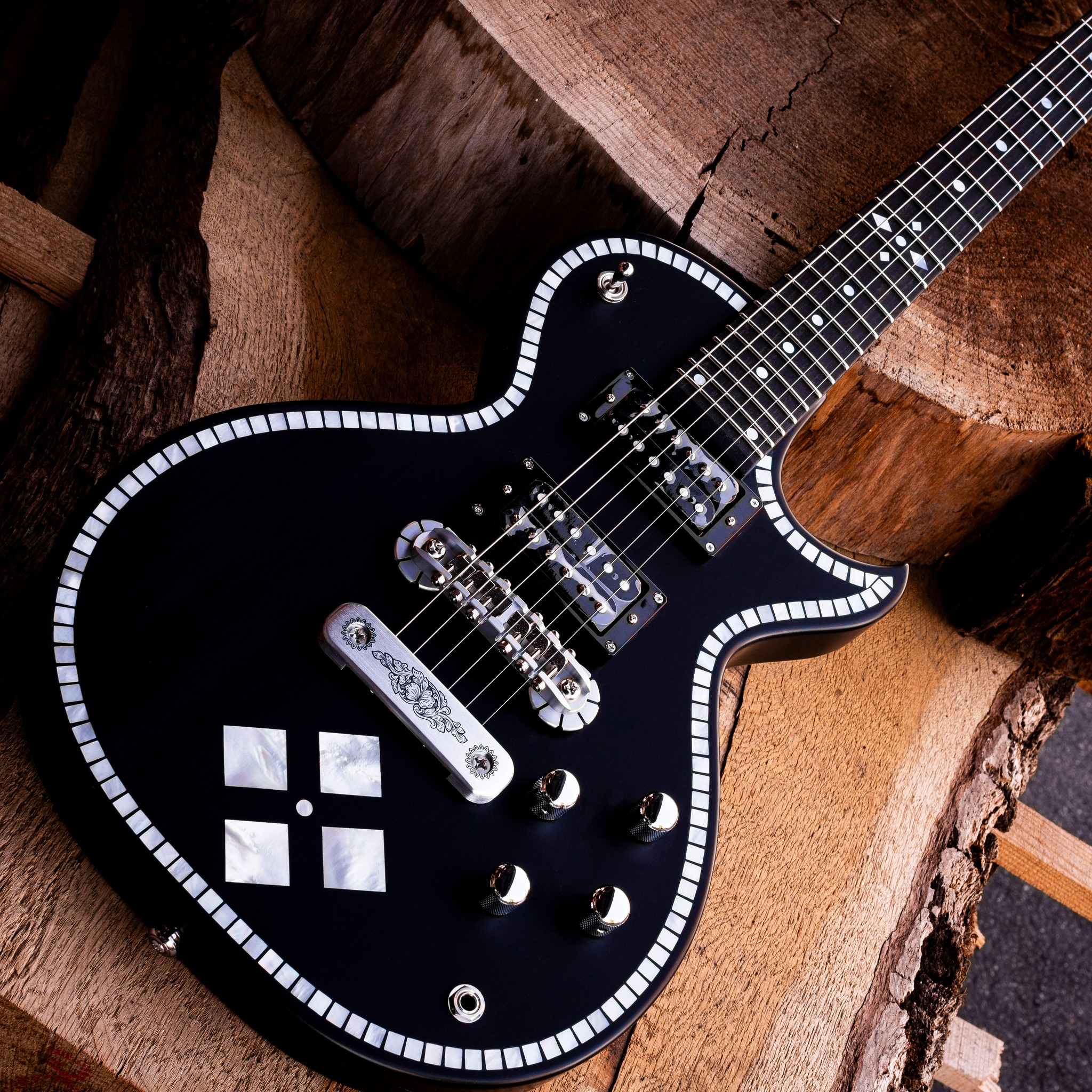 The Superior Series IFG-AC-24 Diamond Black. Made in Japan 