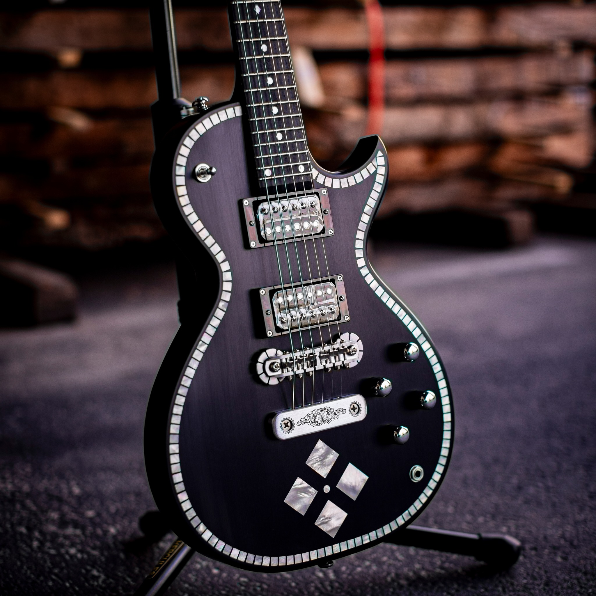 The Superior Series IFG-AC-24 Diamond Black. Made in Japan 