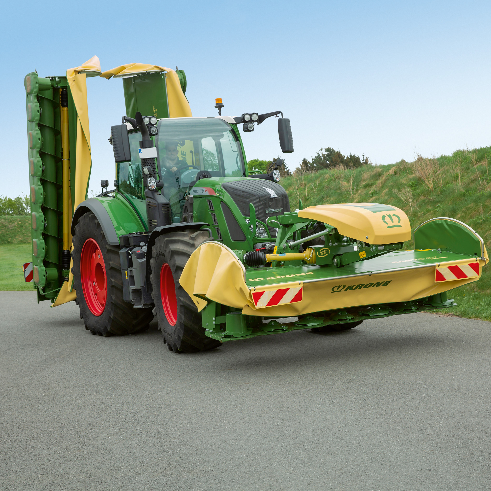 Discover the KRONE EasyCut B 950 Collect👇 ▶️ Light-weight and