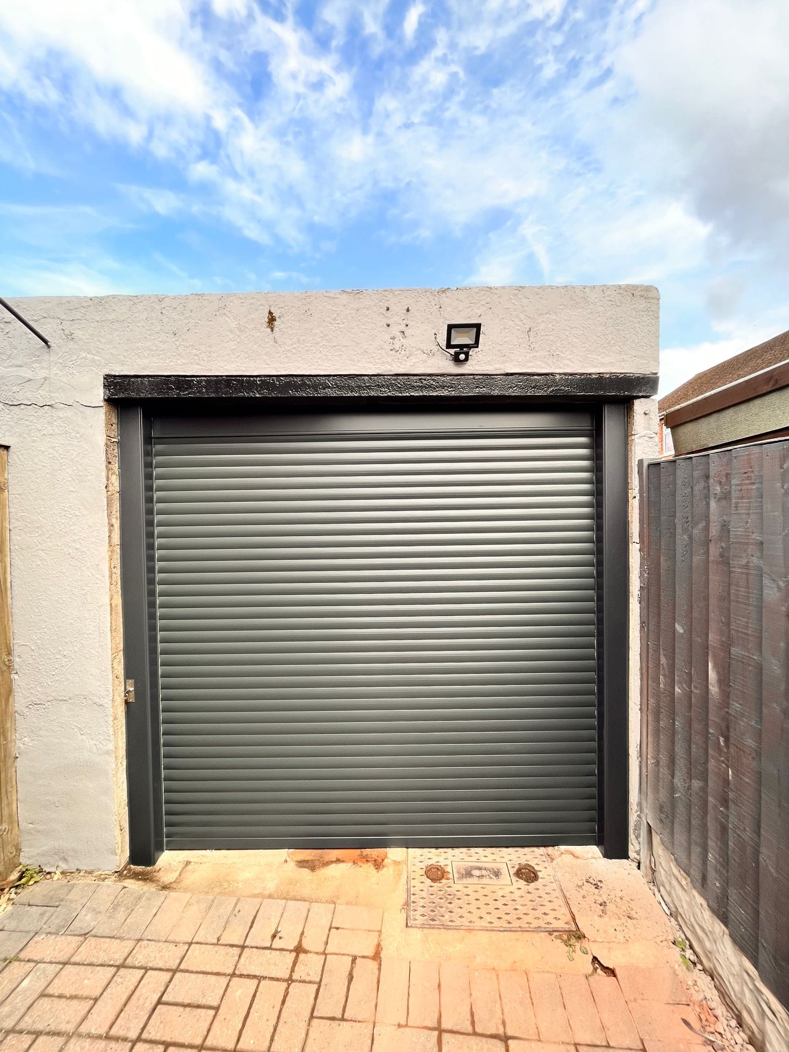 SAS Garage Doors & Shutters Ltd | Scunthorpe