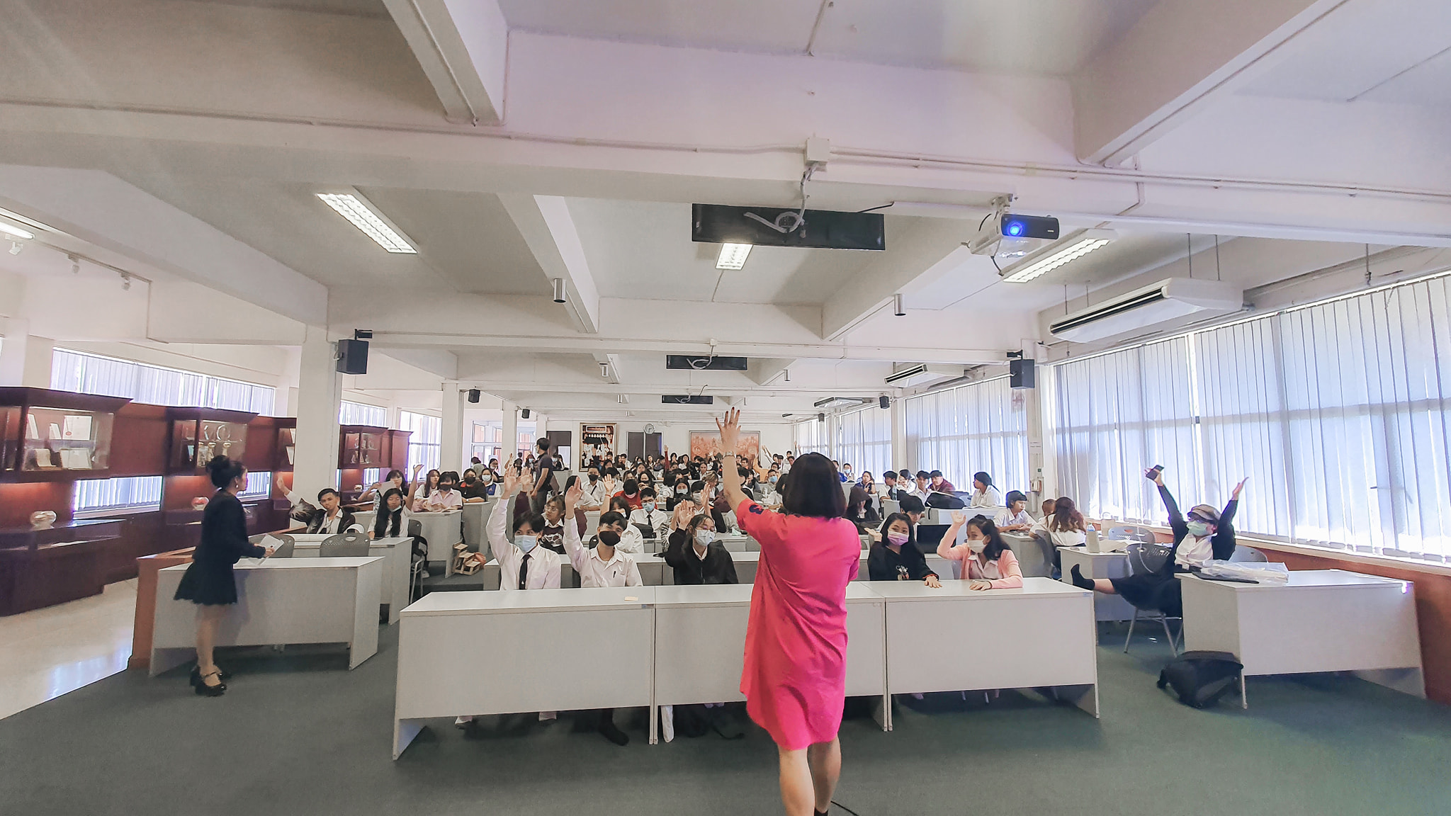 ประชุมใหญ่... - Visual Communication Design RMUTT | Facebook