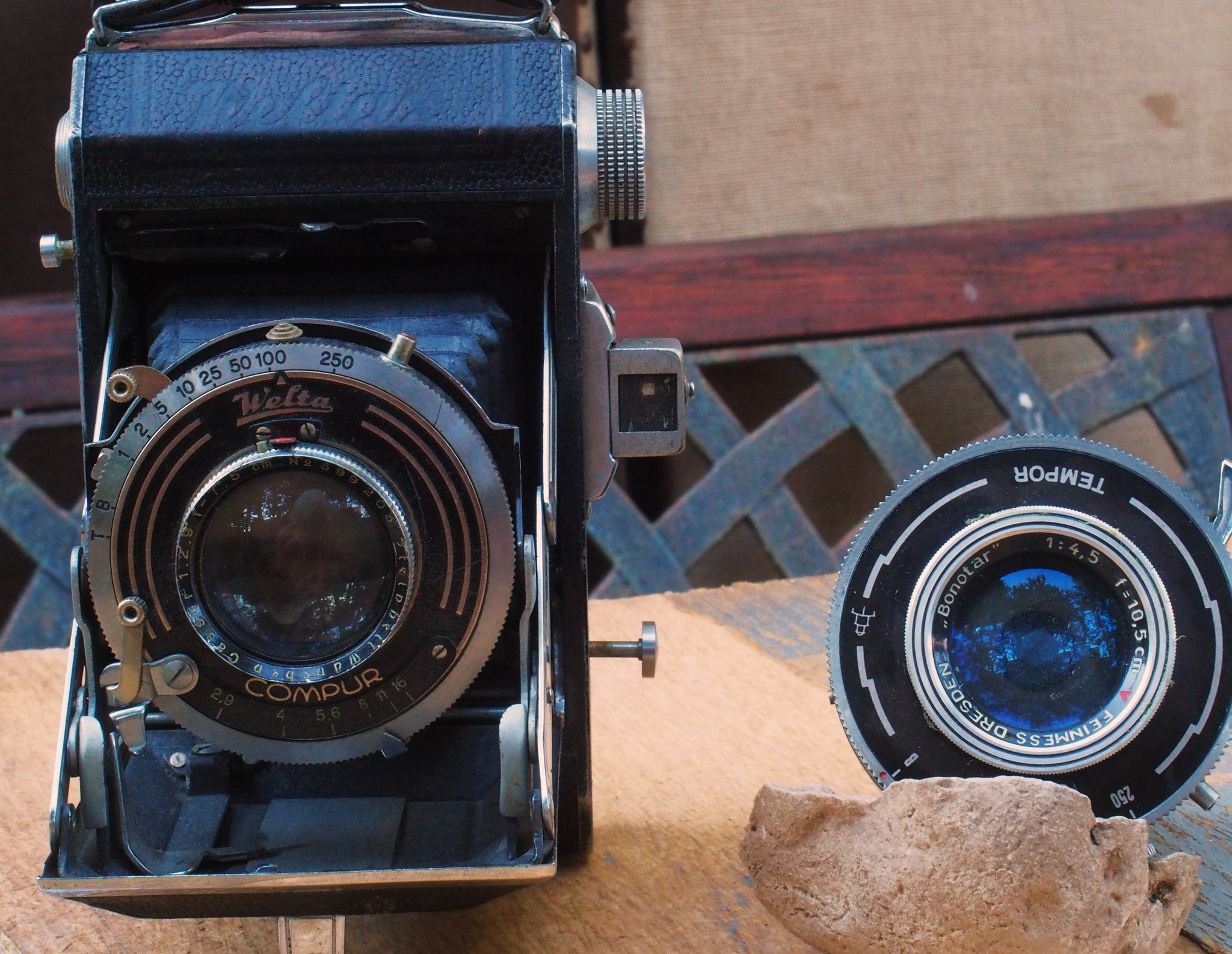 Feinmess Bonotar 10,5 cm f/4,5 lens review on digital sensors