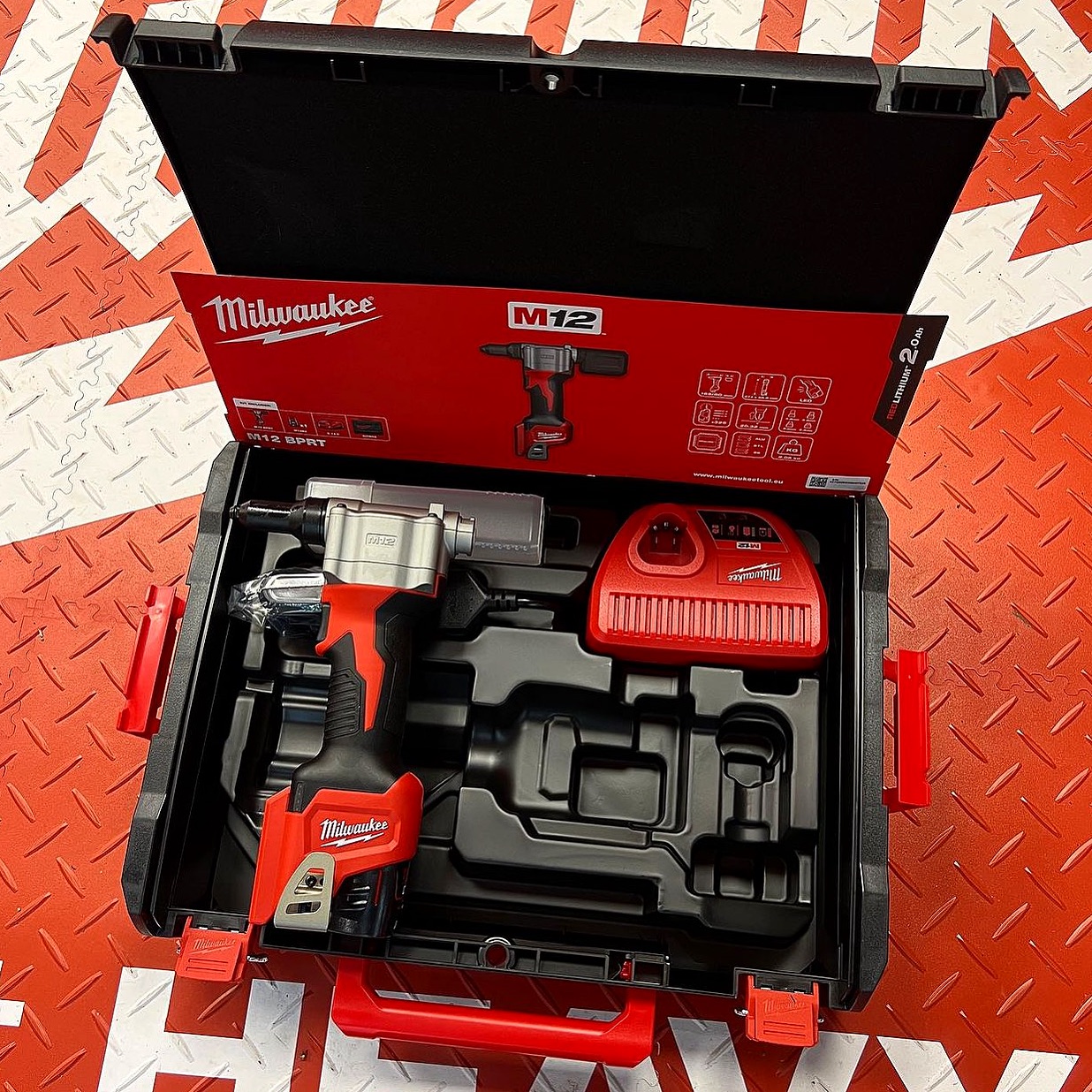 MILWAUKEE M12BPRT-201X M12 POP... - Big Red Power Tools