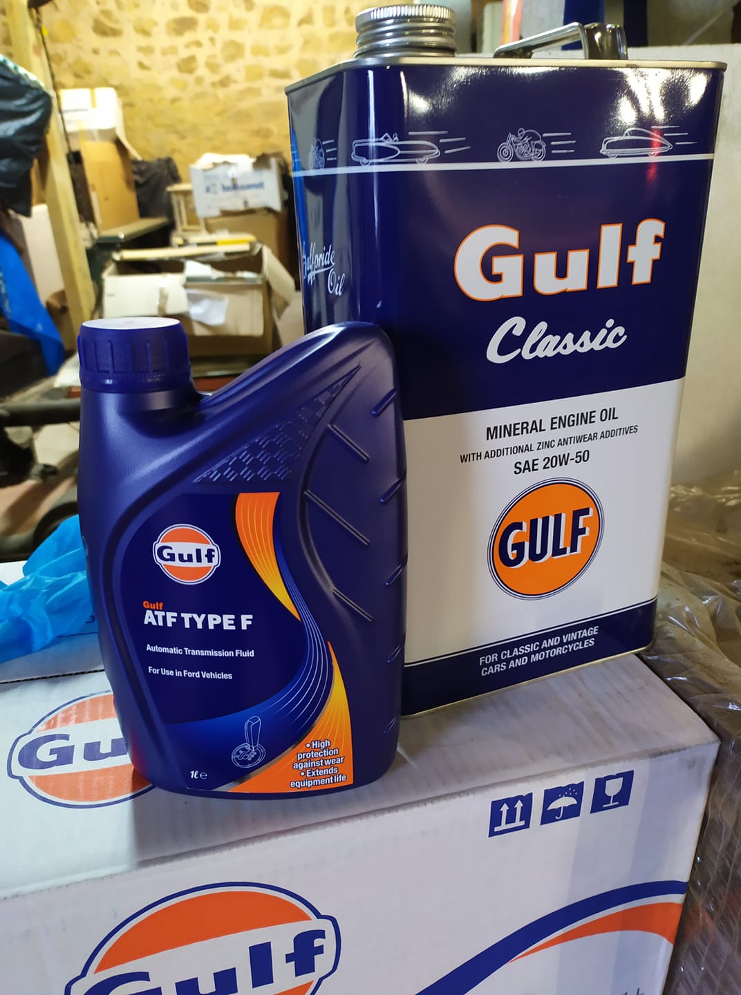 Ford Mustang Shelby Club de France - Reste quelques bidons huile Gulf ...