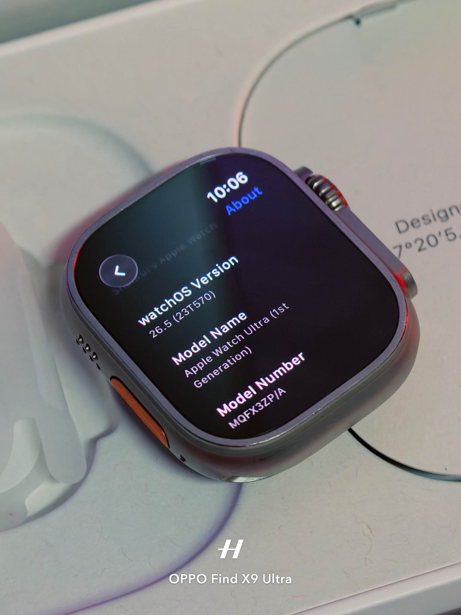WTS] Apple Watch Ultra 1 49mm Titanium with Gray Trail Loop M/L 