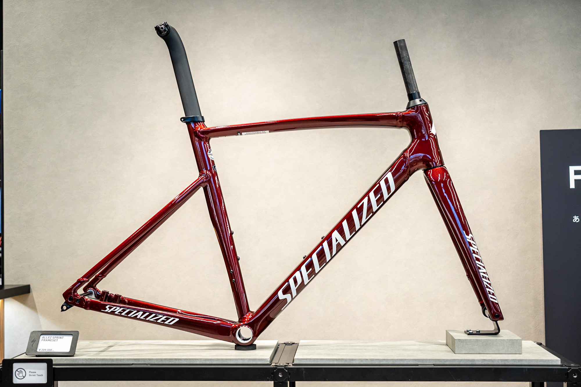 スペシャライズド　アレースプリント56サイズ スペシャライズド - Allez Sprint Frameset / size 56 | Facebook