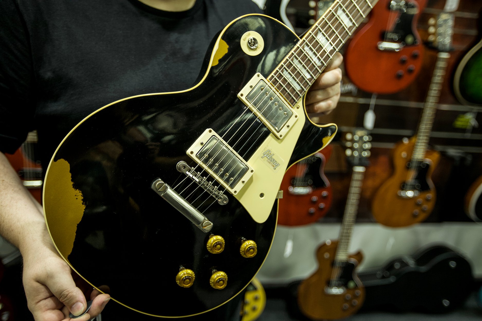 Musos Corner - New Gibson Custom Shop Les Paul guitars... | Facebook