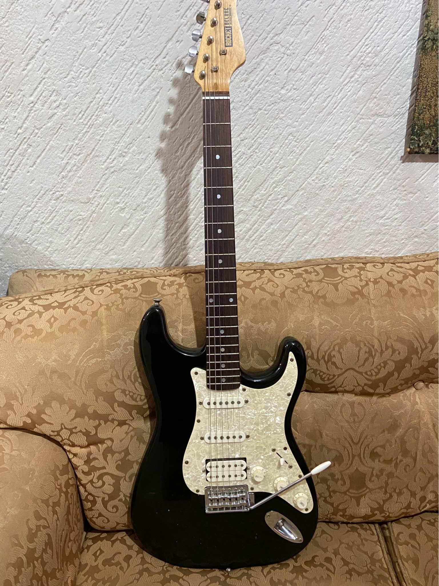 Guitarra eléctrica Rocket Deluxe by Marshall - Electric Guitars