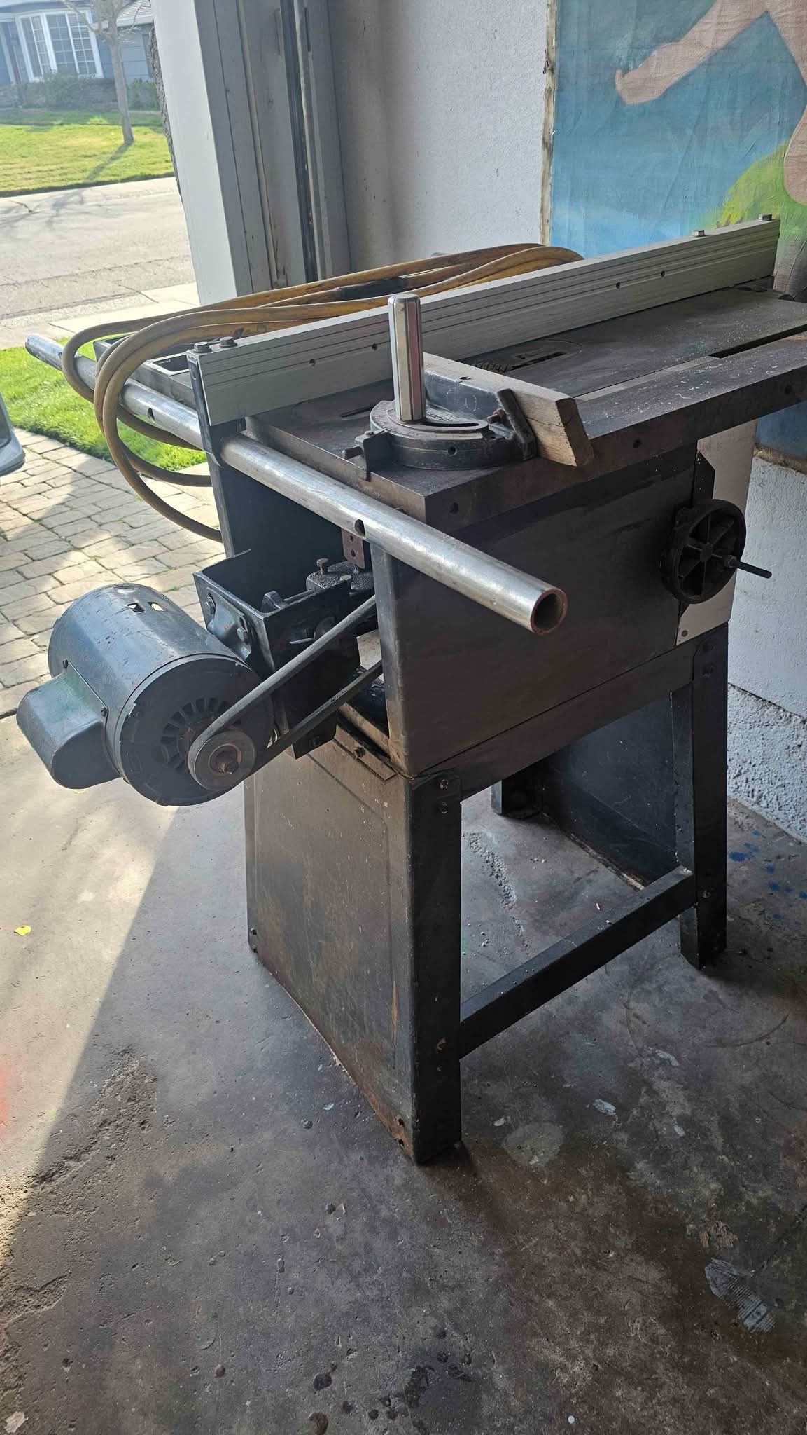 Craftsman Industrial Table Saw - Belt-Driven, Stand-Up, Sturdy - Saws ...