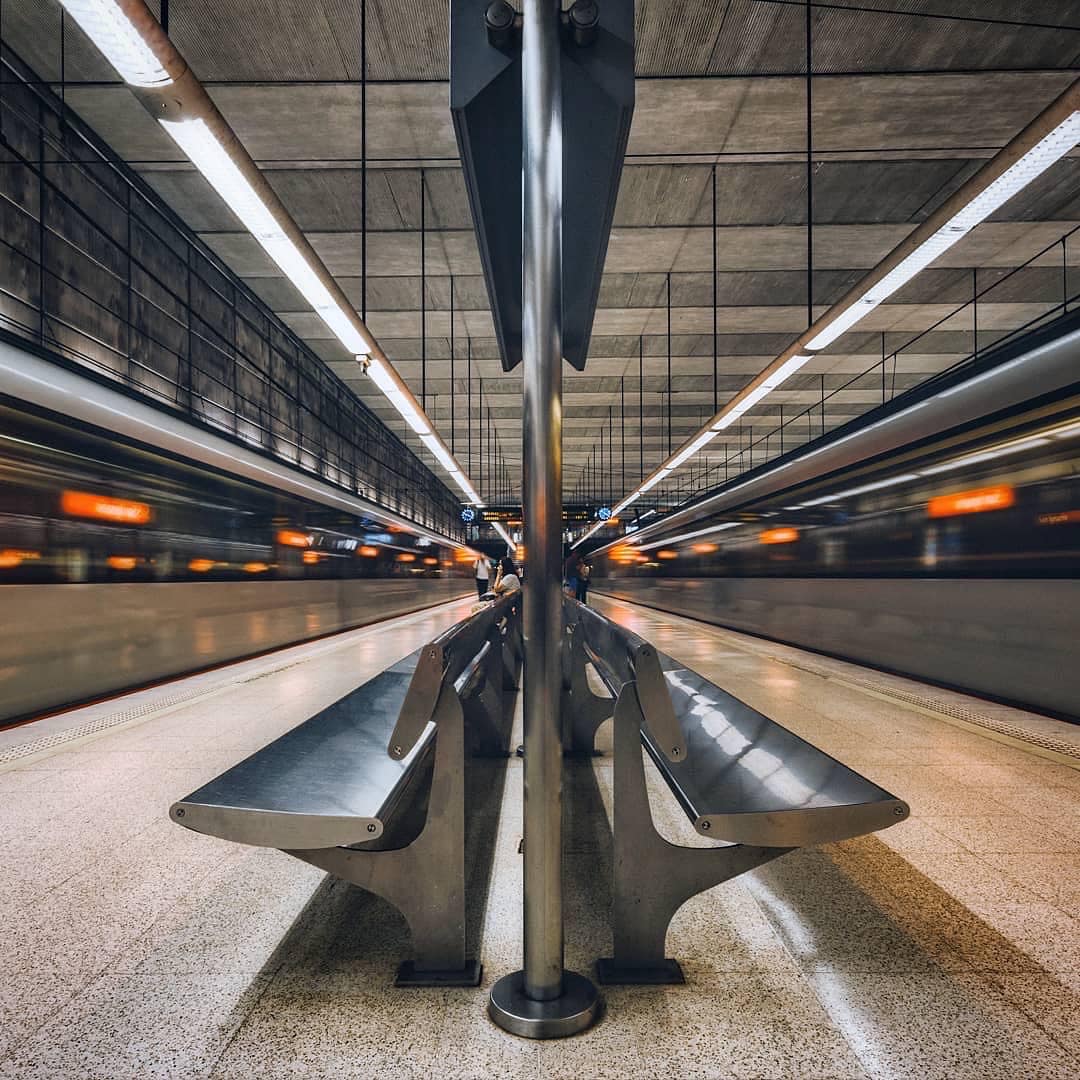 Bilbao Turismo - 🚇 Firmado por Norman Foster, el metro de...