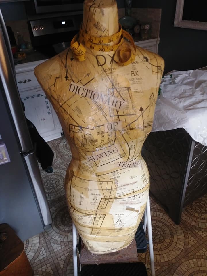 Introduction to mannequin art and upcycling hobby