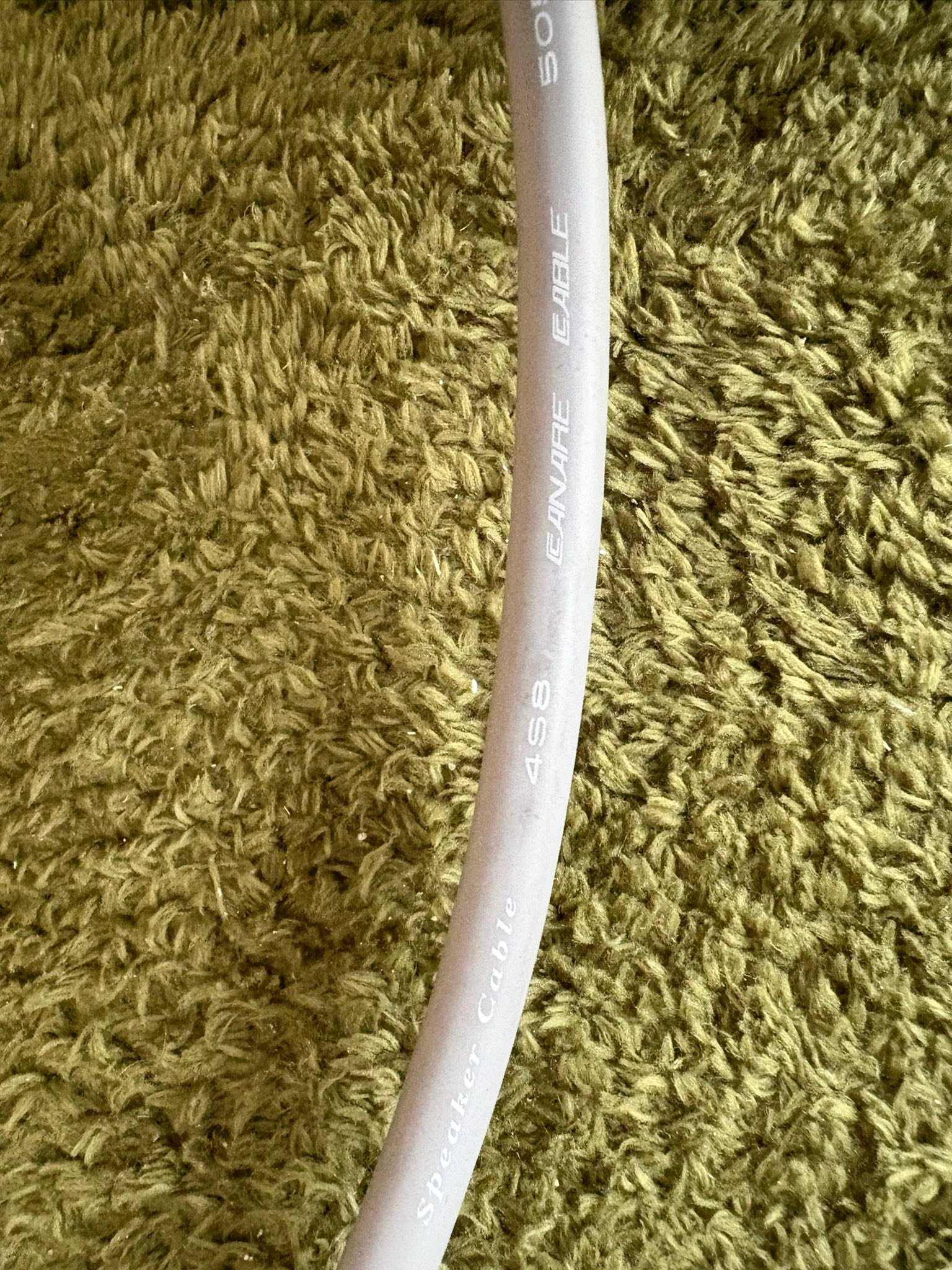白の家庭電気ケーブル1.25mmをスピーカーケーブルで使ってみた。