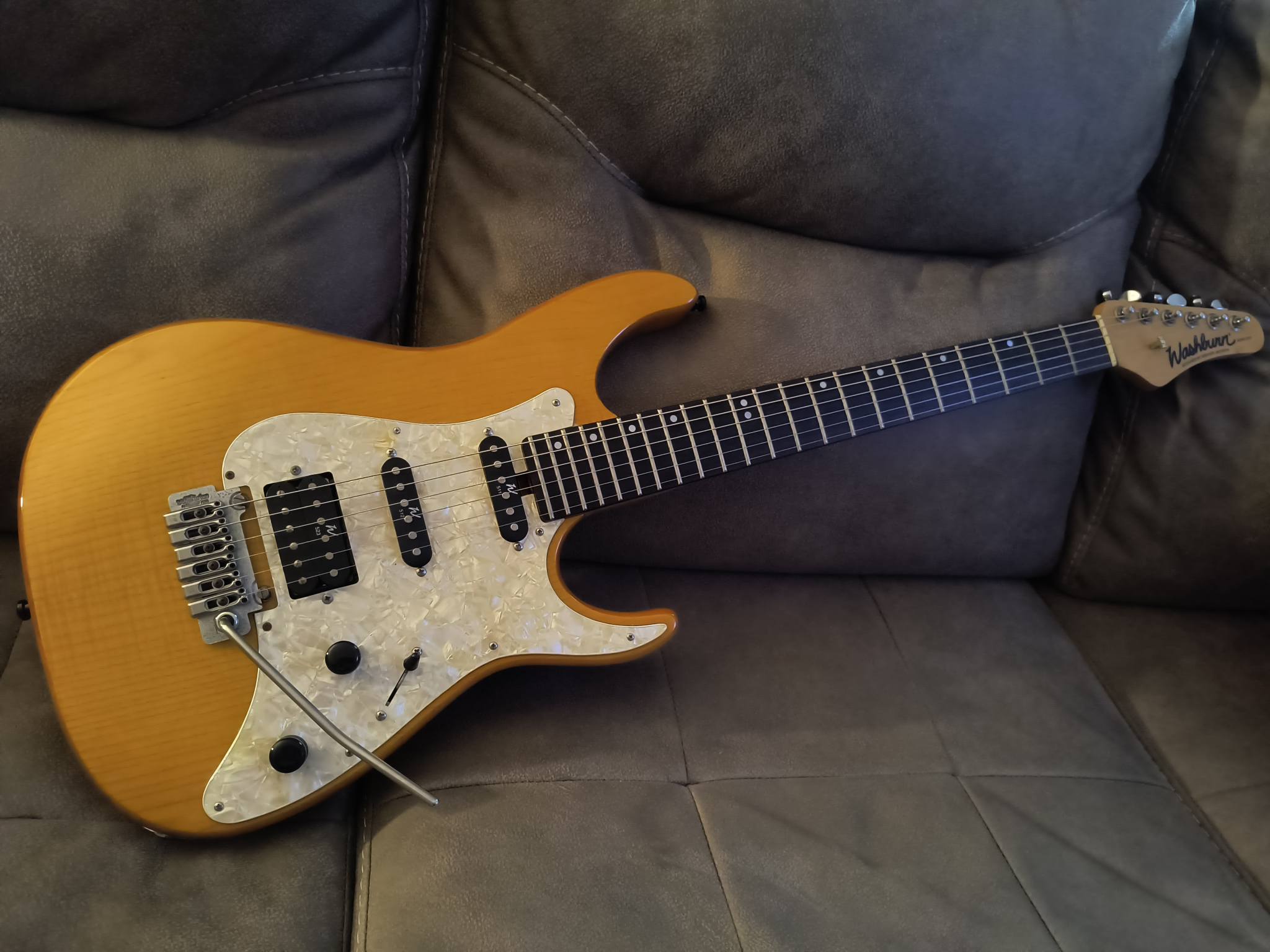 Washburn Mercury guitar setup with GHS 9-42 strings and EMG HZ