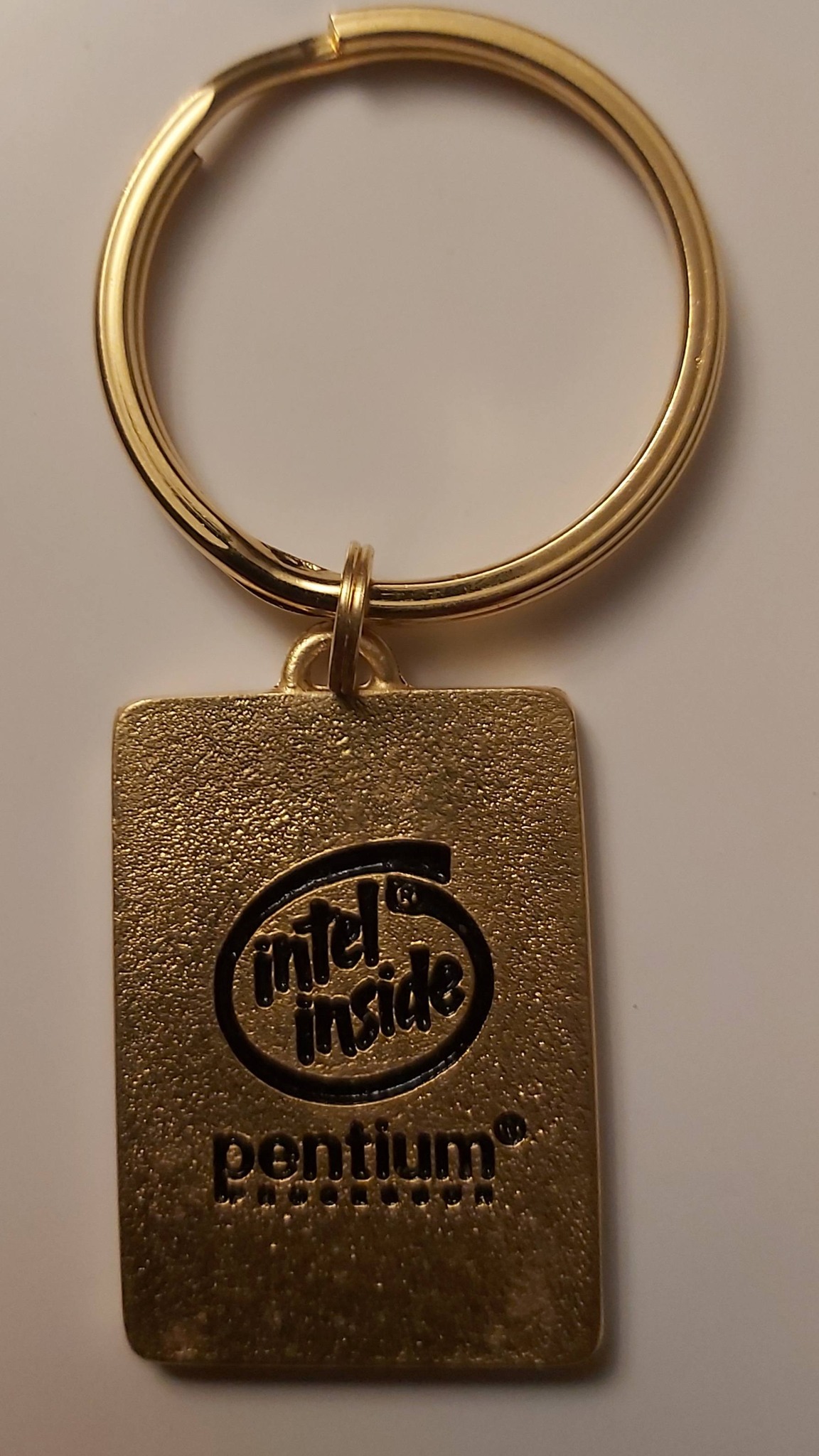 Vintage Intel keyring with 486 and 386 processors