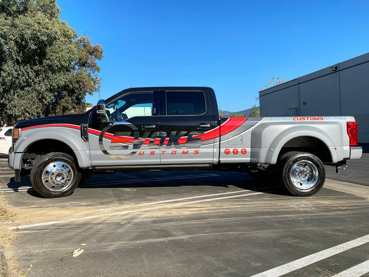 Ford f-450 dually Wrap... - WrapTech Graphic Installations