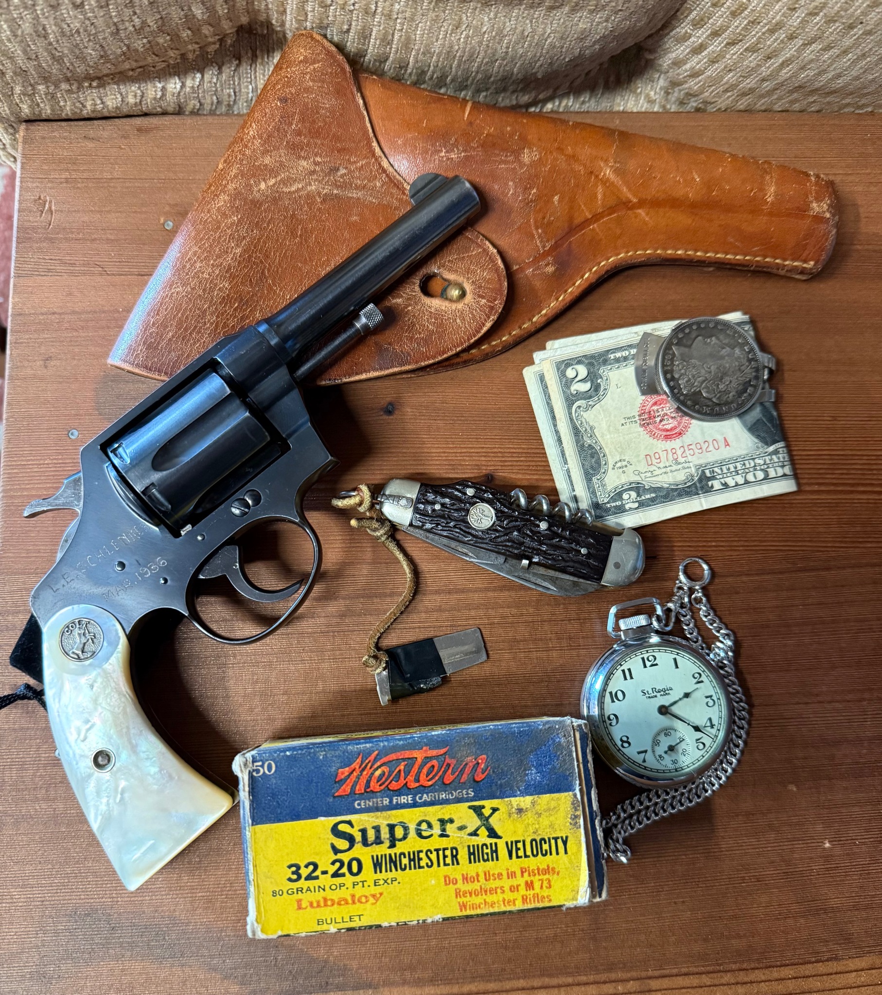 This Classic 32-20 has the name L. E. SCHLENKER engraved on the 