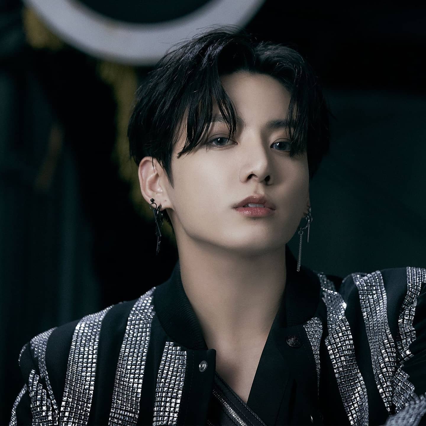 BTS MAP OF THE SOUL ON:E CONCEPT PHOTOBOOK ROUTE VER [YOUTH] . Are