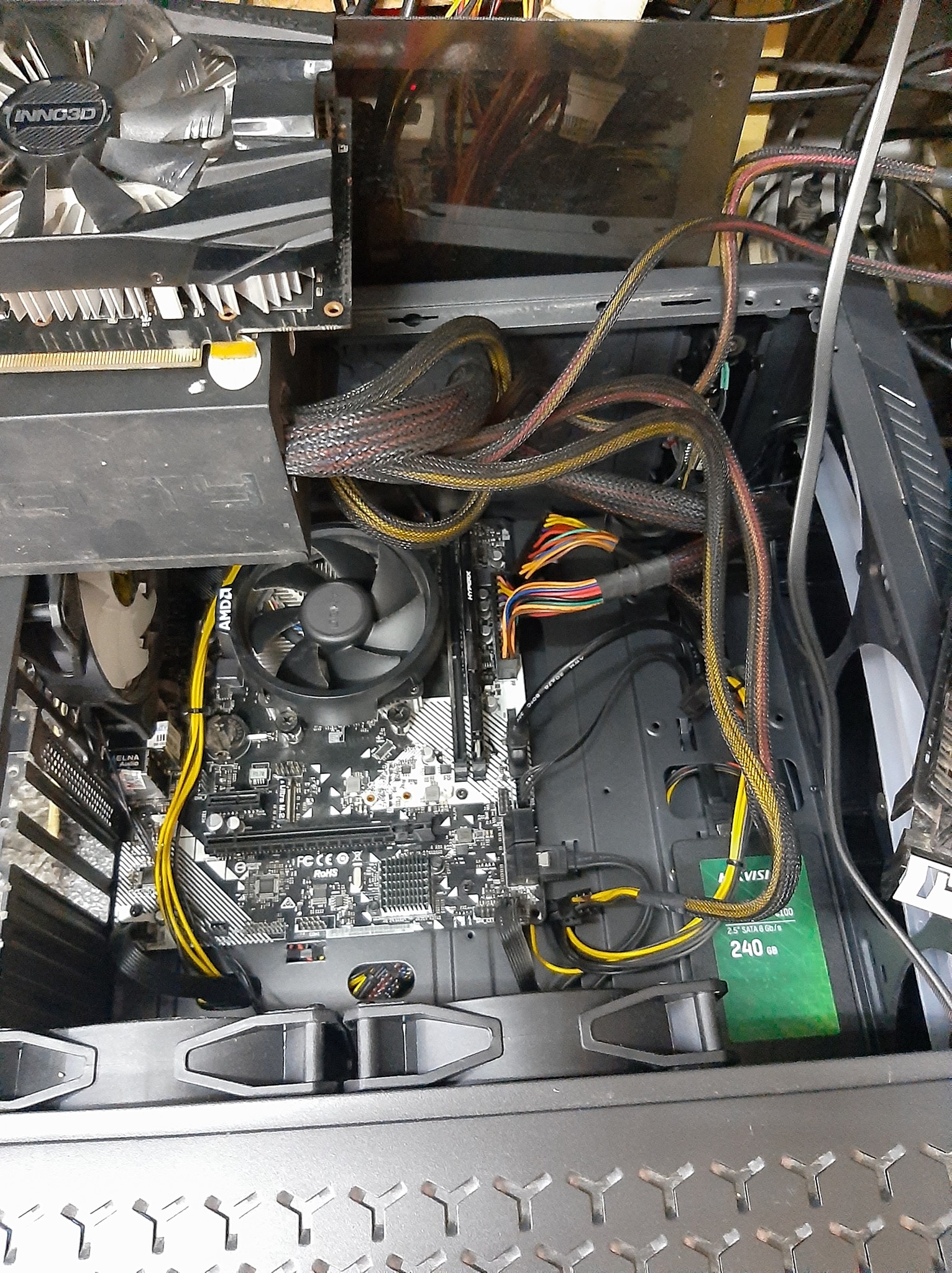 ช่างซ่อมคอมนครปฐม MEGA Computer Group | Nakhon Pathom