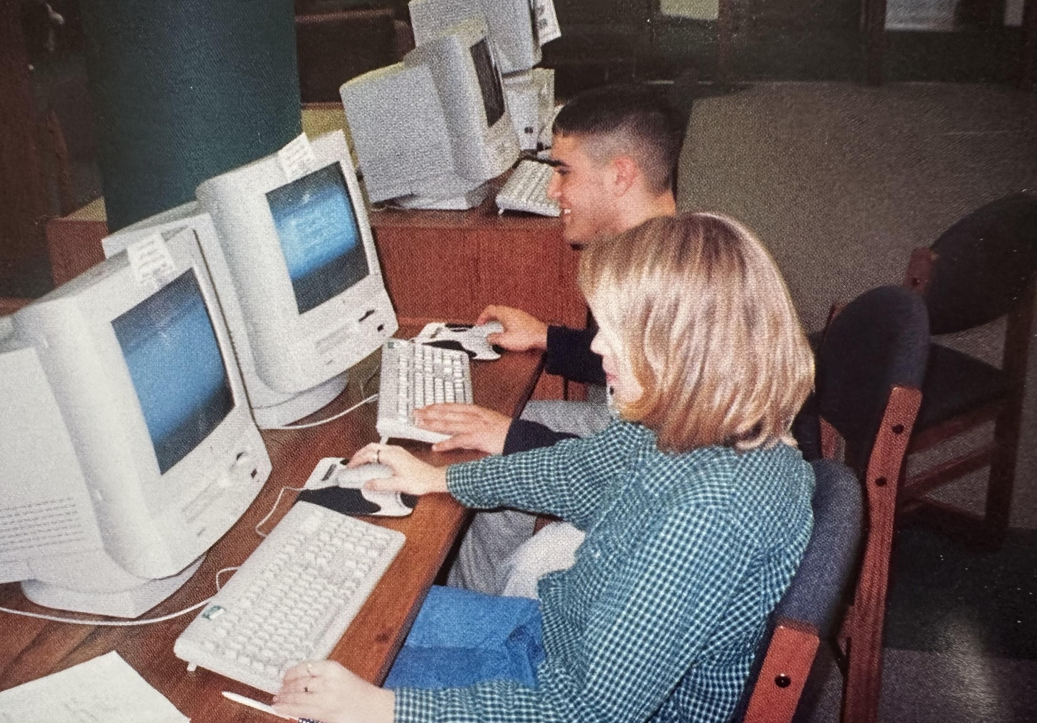 The 90s called, they want their computers back! 😜 🖥️ Seniors