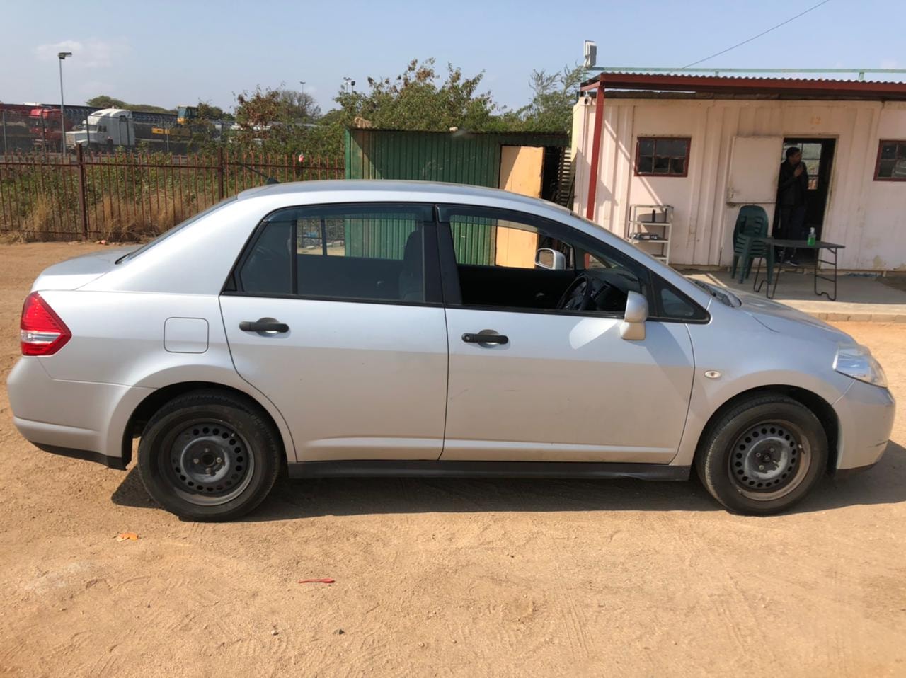 Nissan Tiila latio 2012 model , price $3800