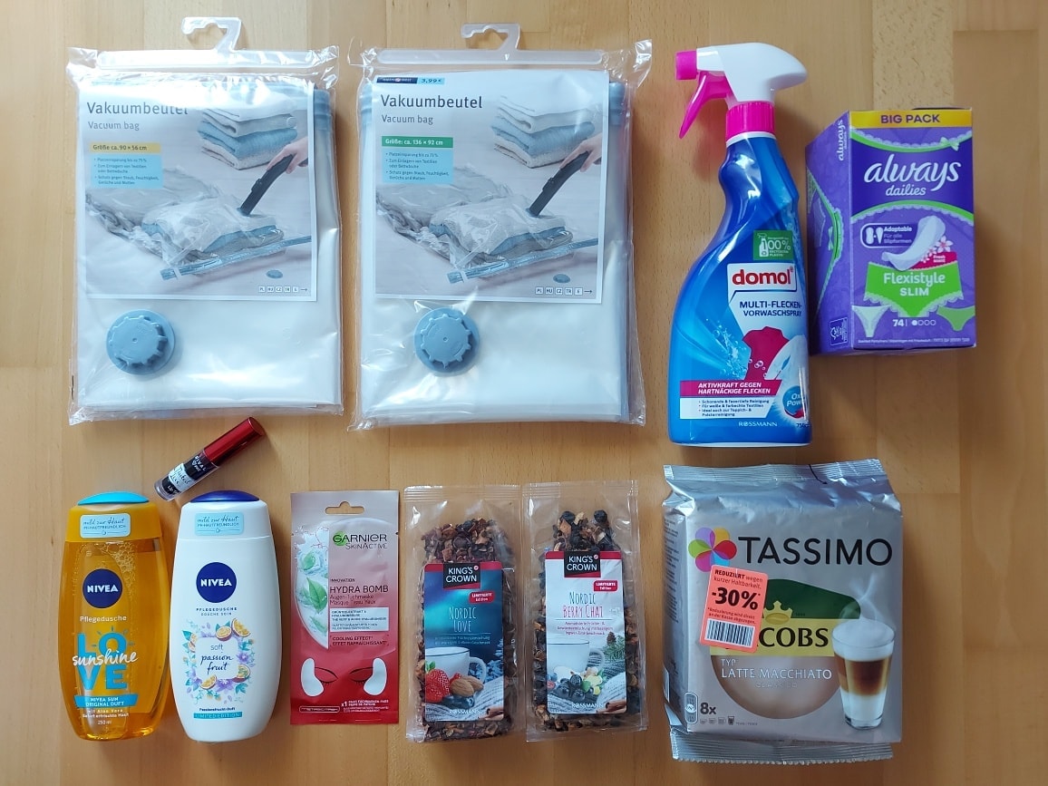 Heute Vormittag ein wenig bei Rossmann geshoppt, wollte unbedingt die Vakuumbeutel 😁 Gab ein paar coole Angebote & Coupons. Augenmaske und Tees waren im Ausverkauf